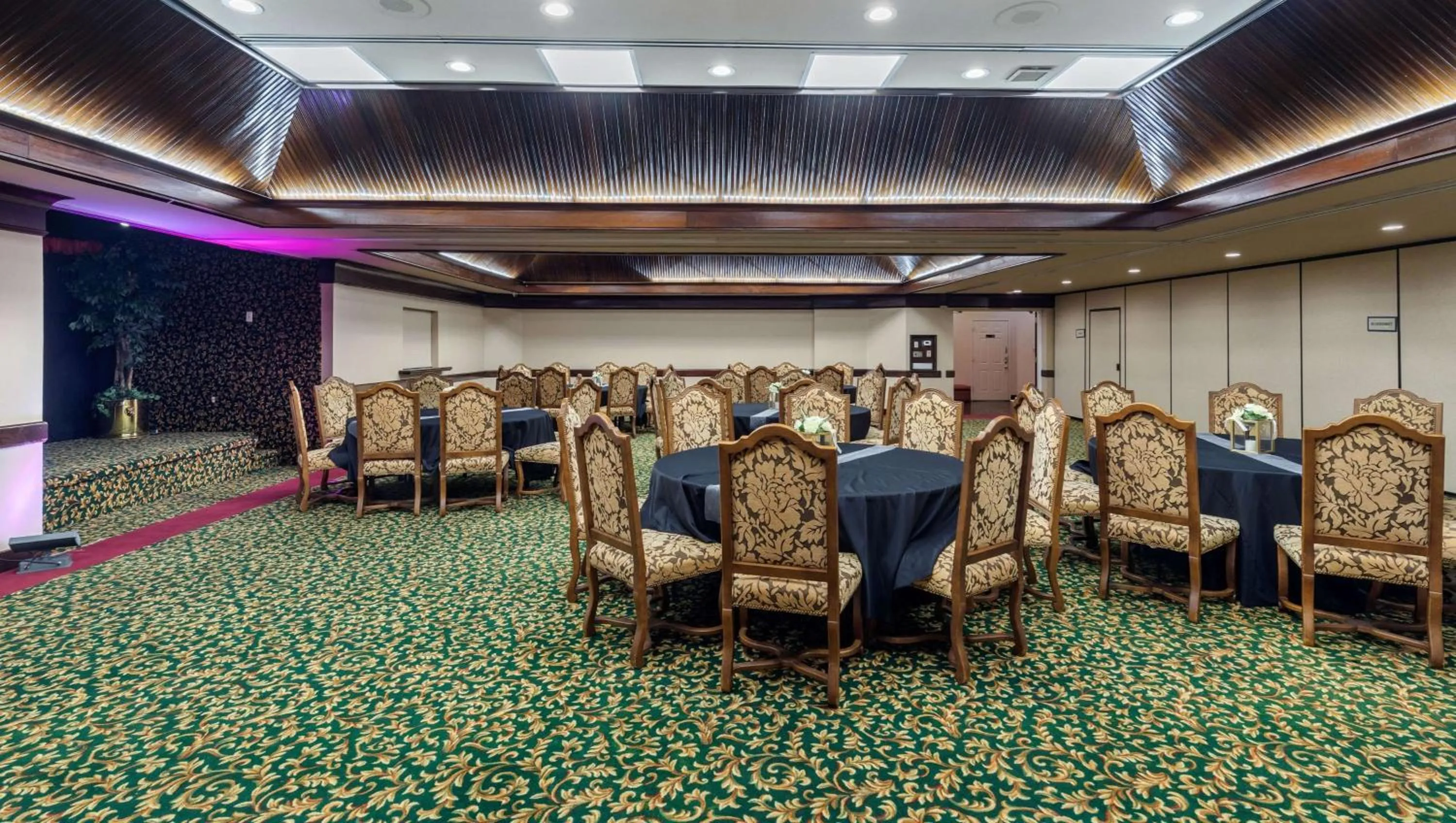 Meeting/conference room in Magnuson Grand Hotel and Conference Center Tyler