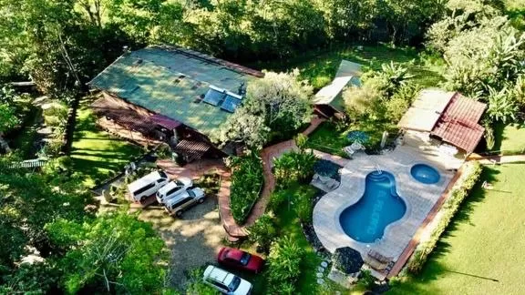 Day in Hotel de Montaña El Pelicano