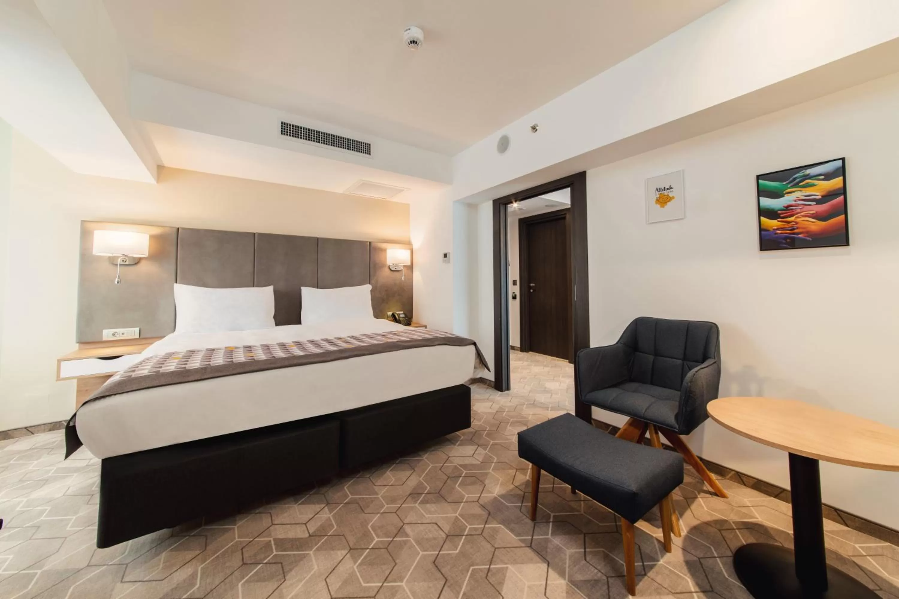 Bed in Holiday Inn Bucharest - Times by IHG