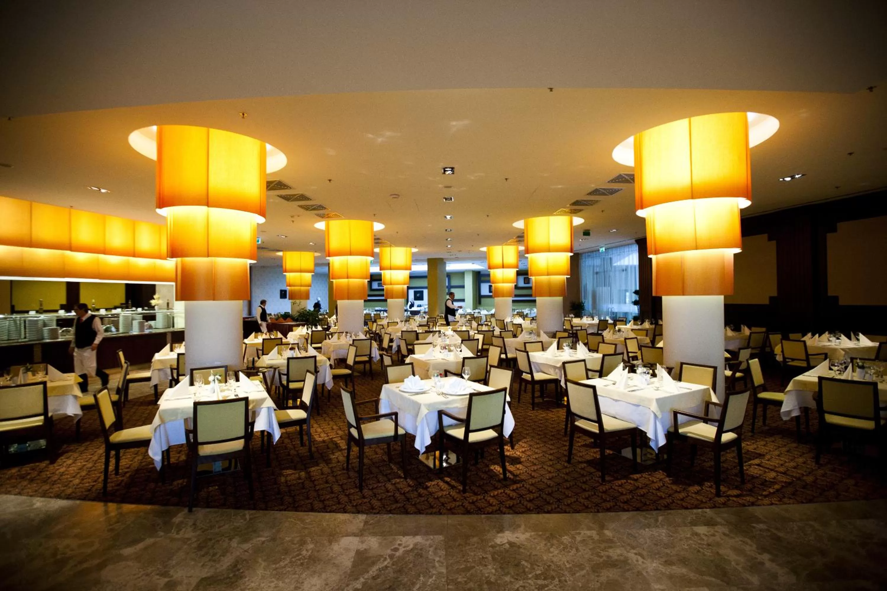 Restaurant/places to eat in Aquaworld Resort Budapest