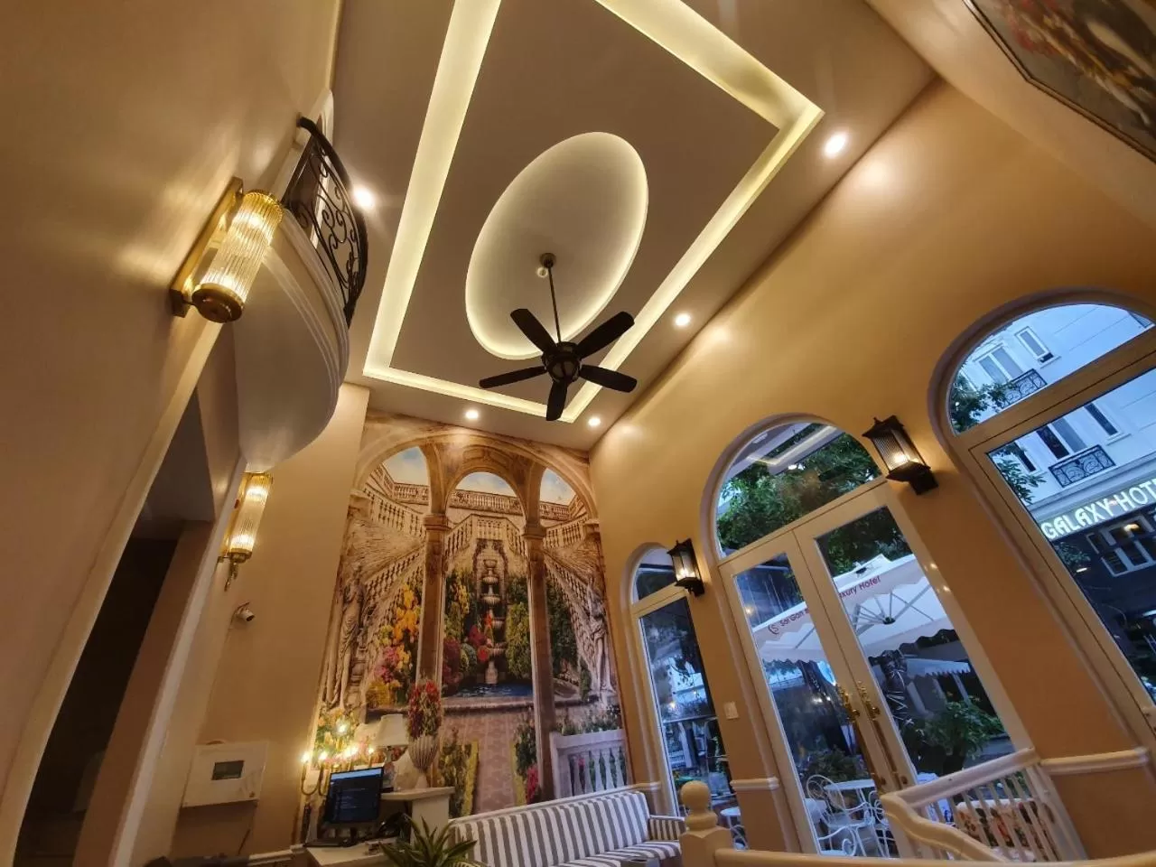 Saigon By Night Luxury Hotel