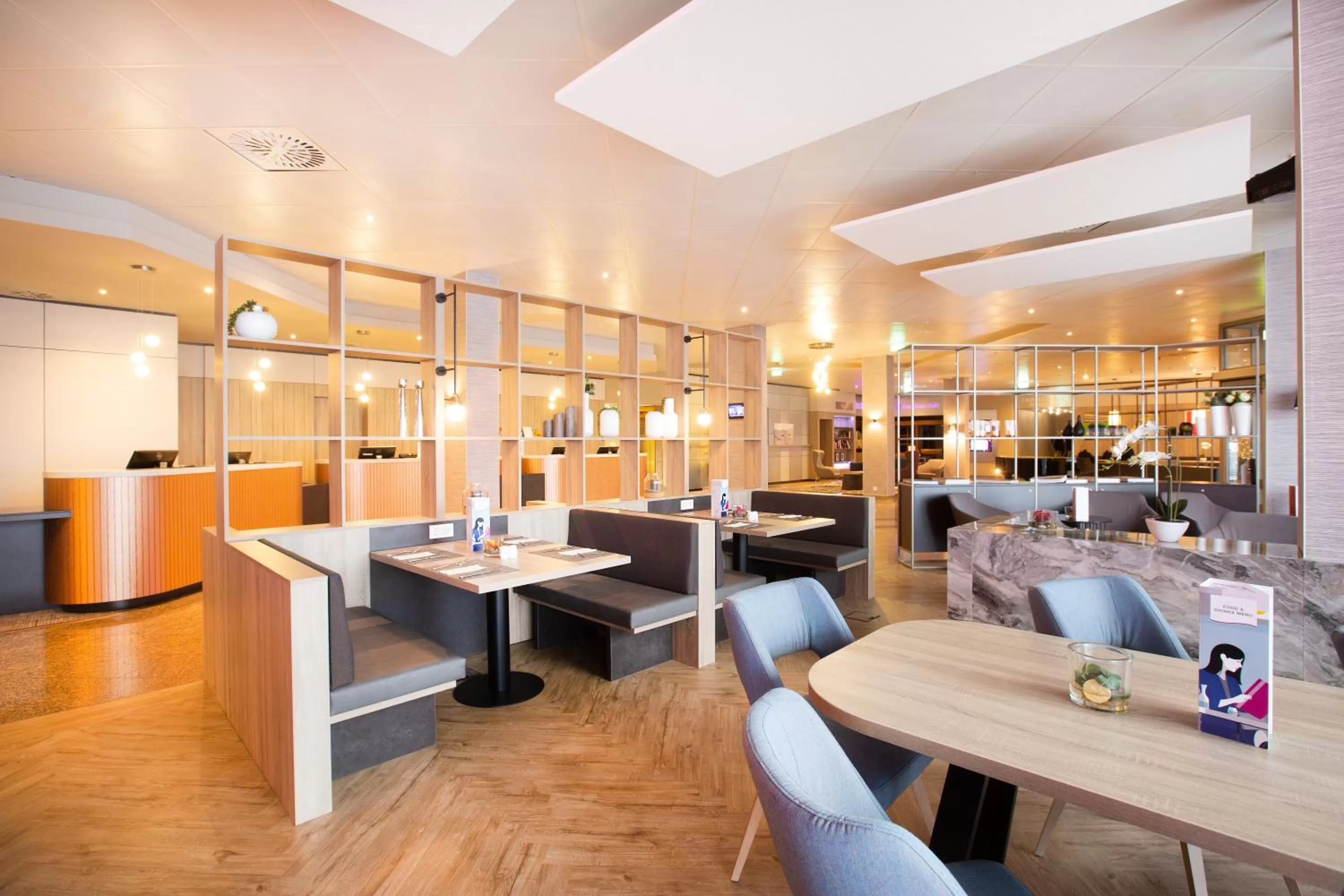 Restaurant/places to eat in Crowne Plaza Frankfurt Congress Hotel by IHG