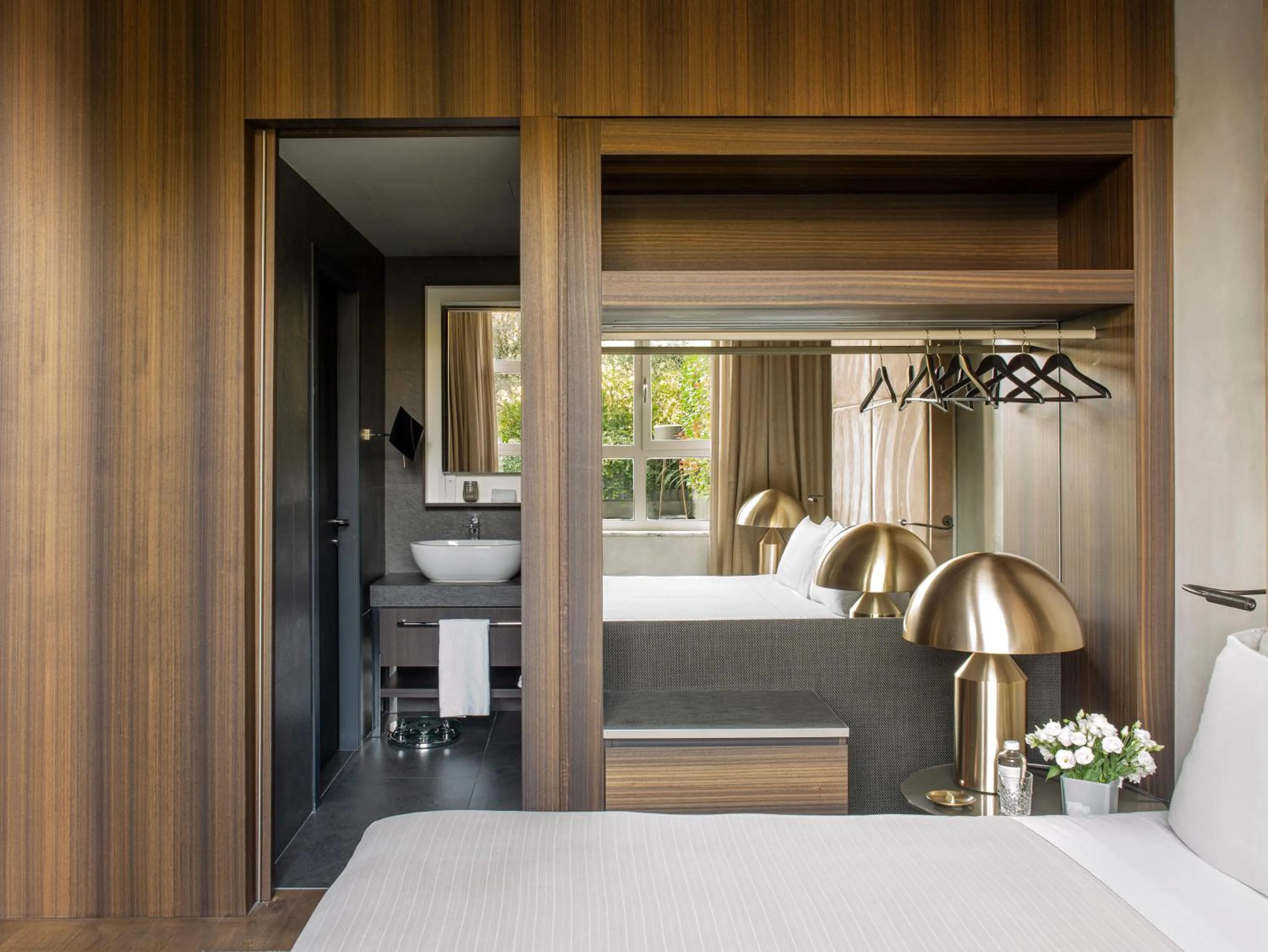 Bathroom, Bed in ME Milan Il Duca