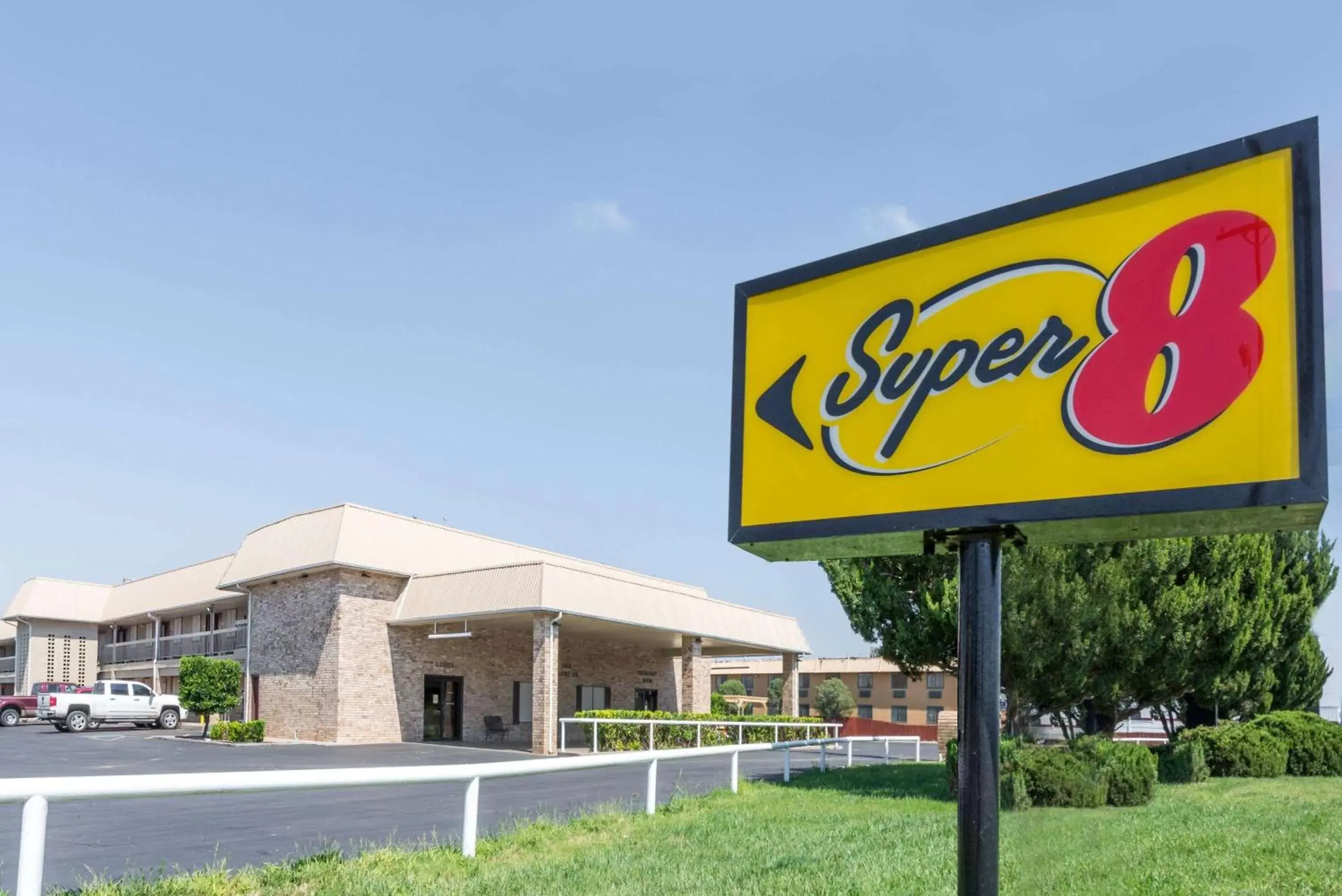Super 8 by Wyndham Clovis Super 8 by Wyndham Clovis