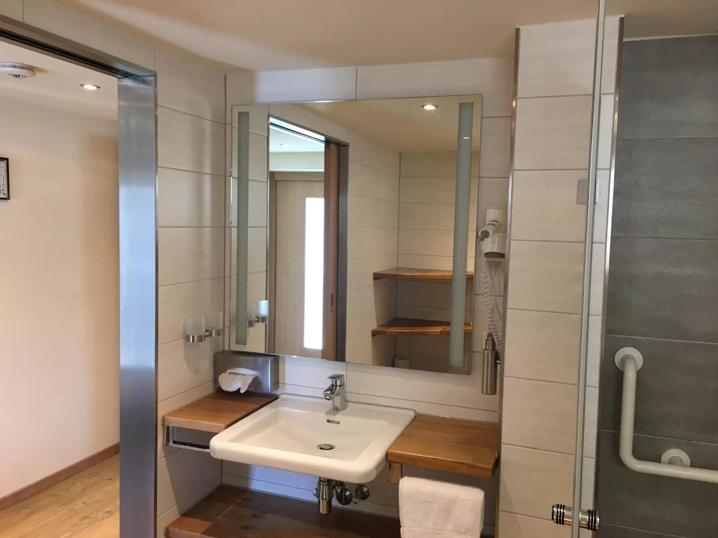 Bathroom in Gasthof zum Ochsen