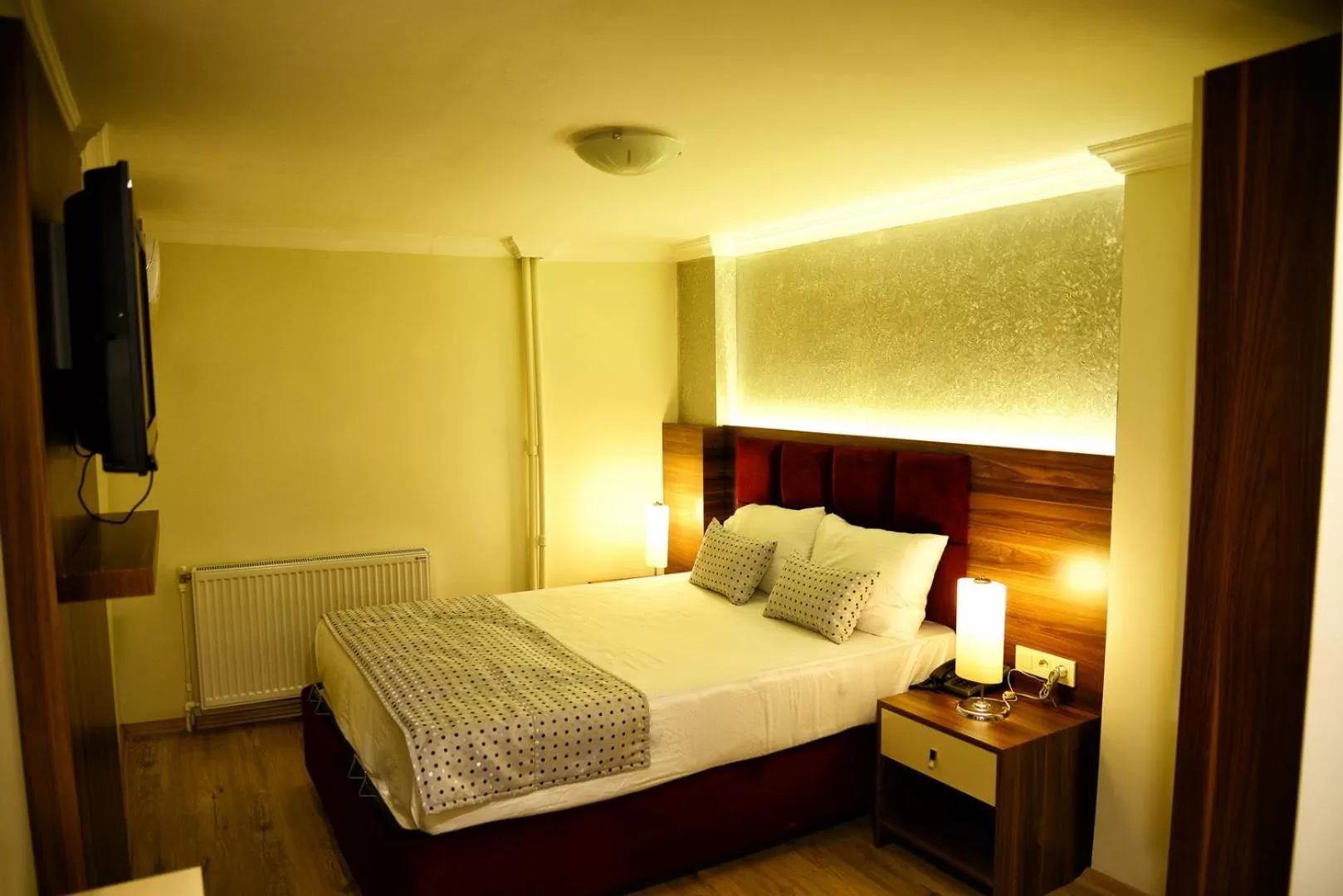 Bed in Laleli Hotel Izmir