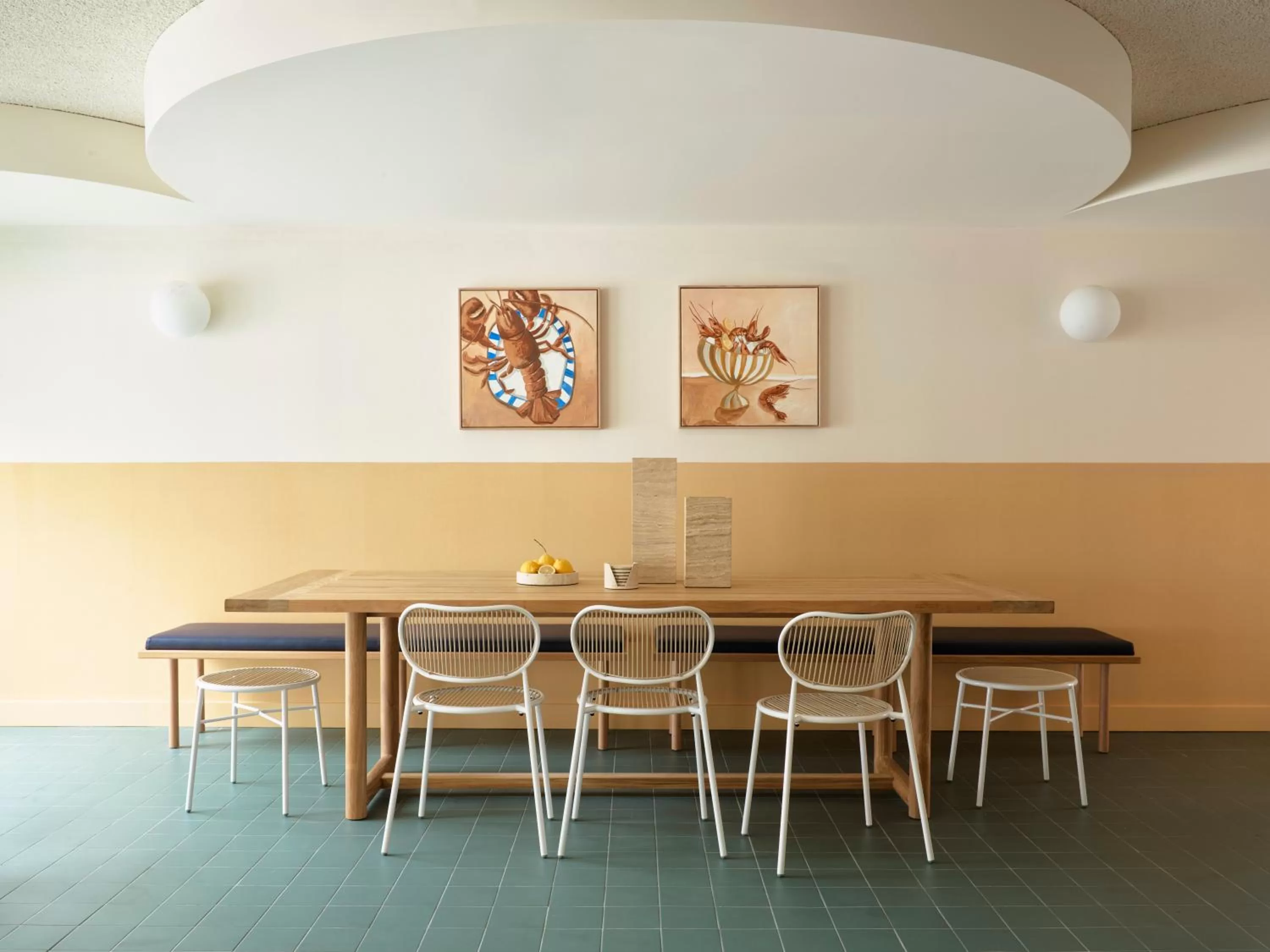 Communal lounge/ TV room in The Isla & Casita