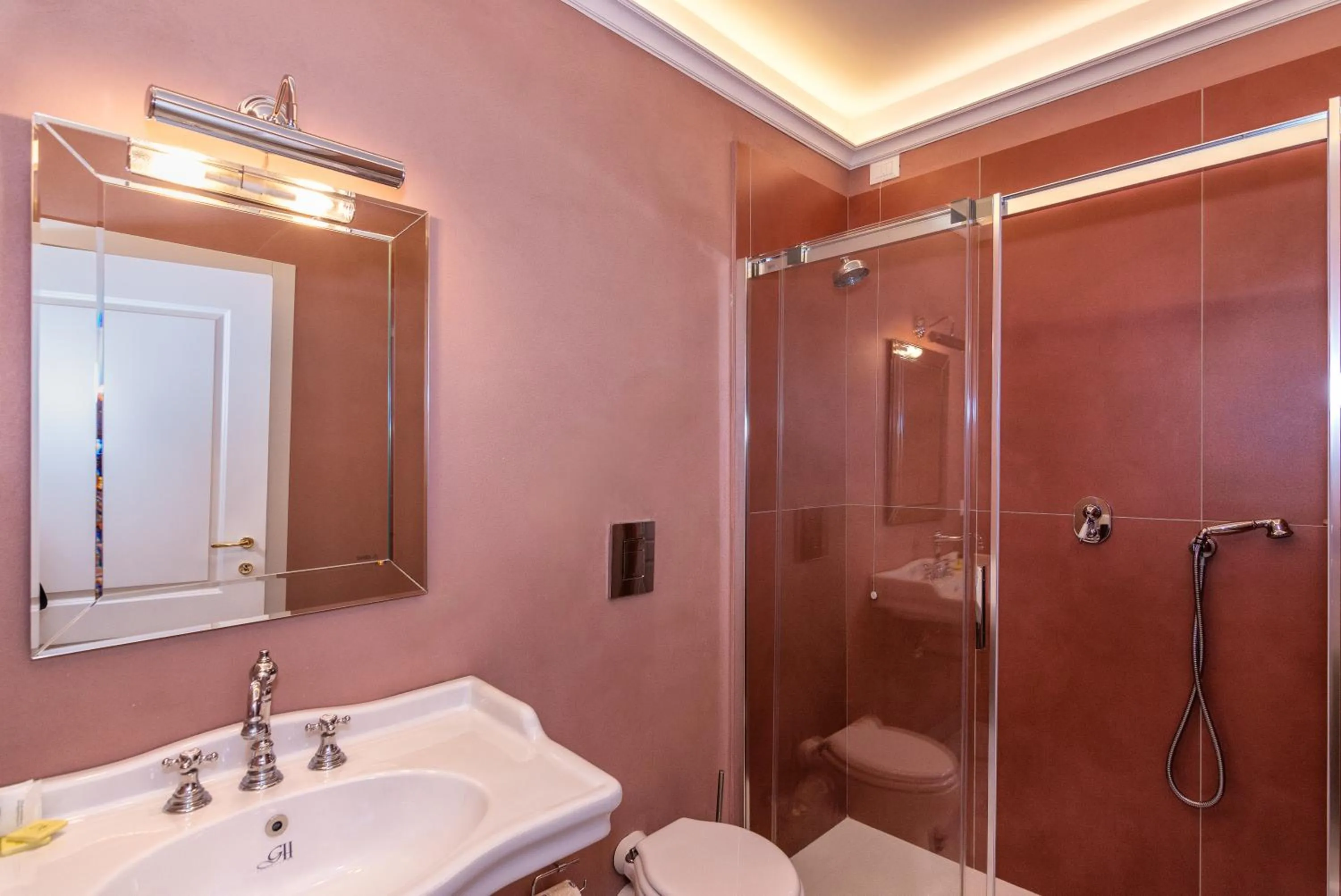 Bathroom in Hotel Villa San Michele
