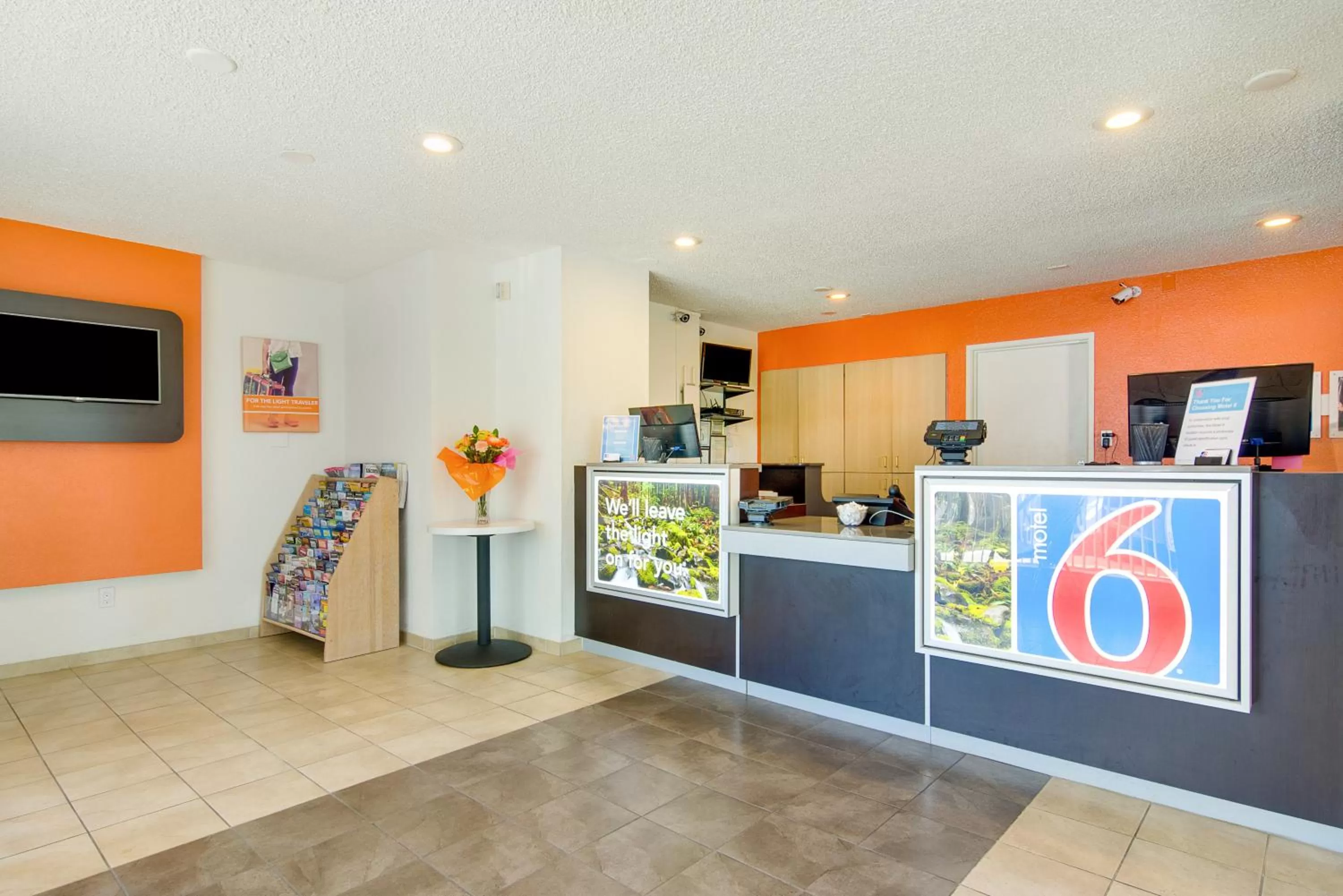 Lobby or reception in Motel 6-Tacoma, WA - Fife