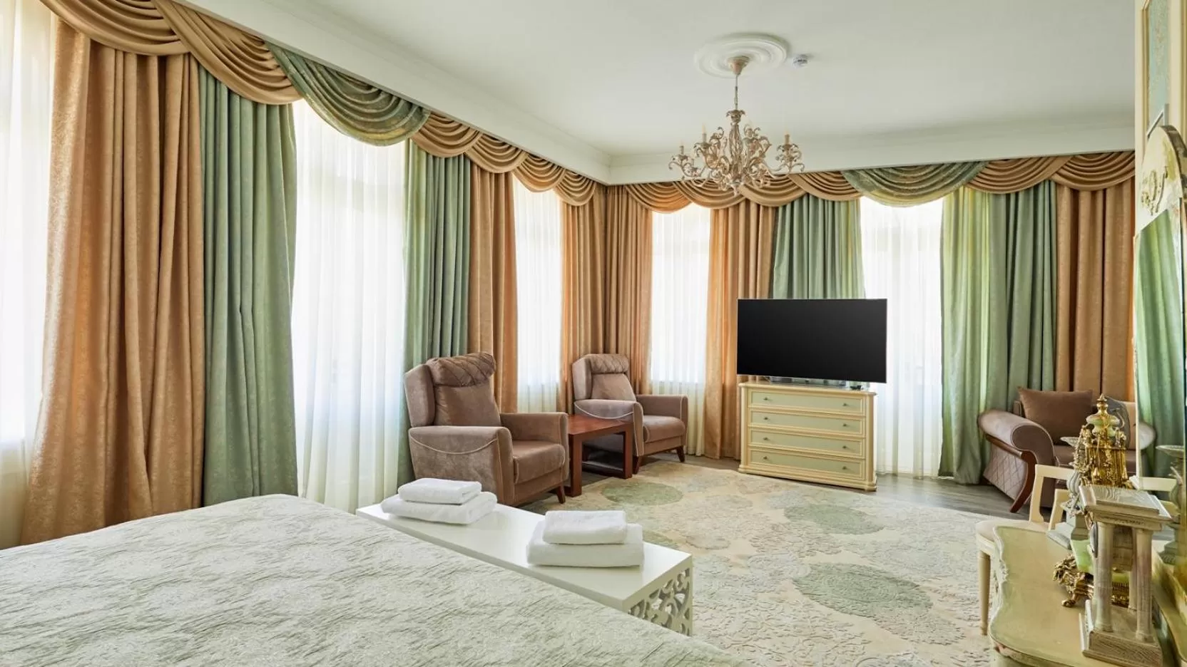 Communal lounge/ TV room, Bed in Hotel Aivani Old Tbilisi