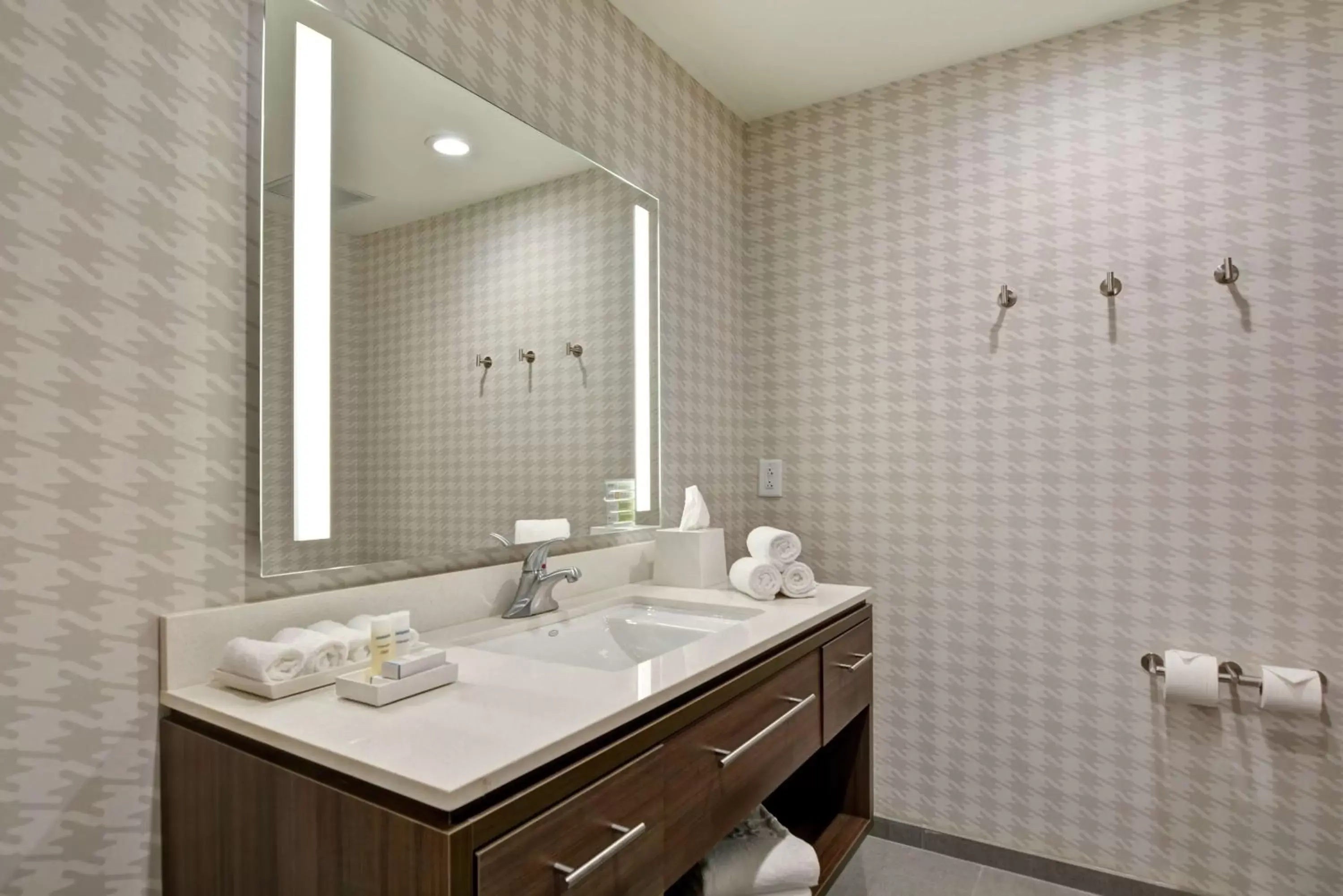 King Studio Suite - Non-Smoking in Home2 Suites Charleston West Ashley King Studio Suite - Non-Smoking in Home2 Suites Charleston West Ashley