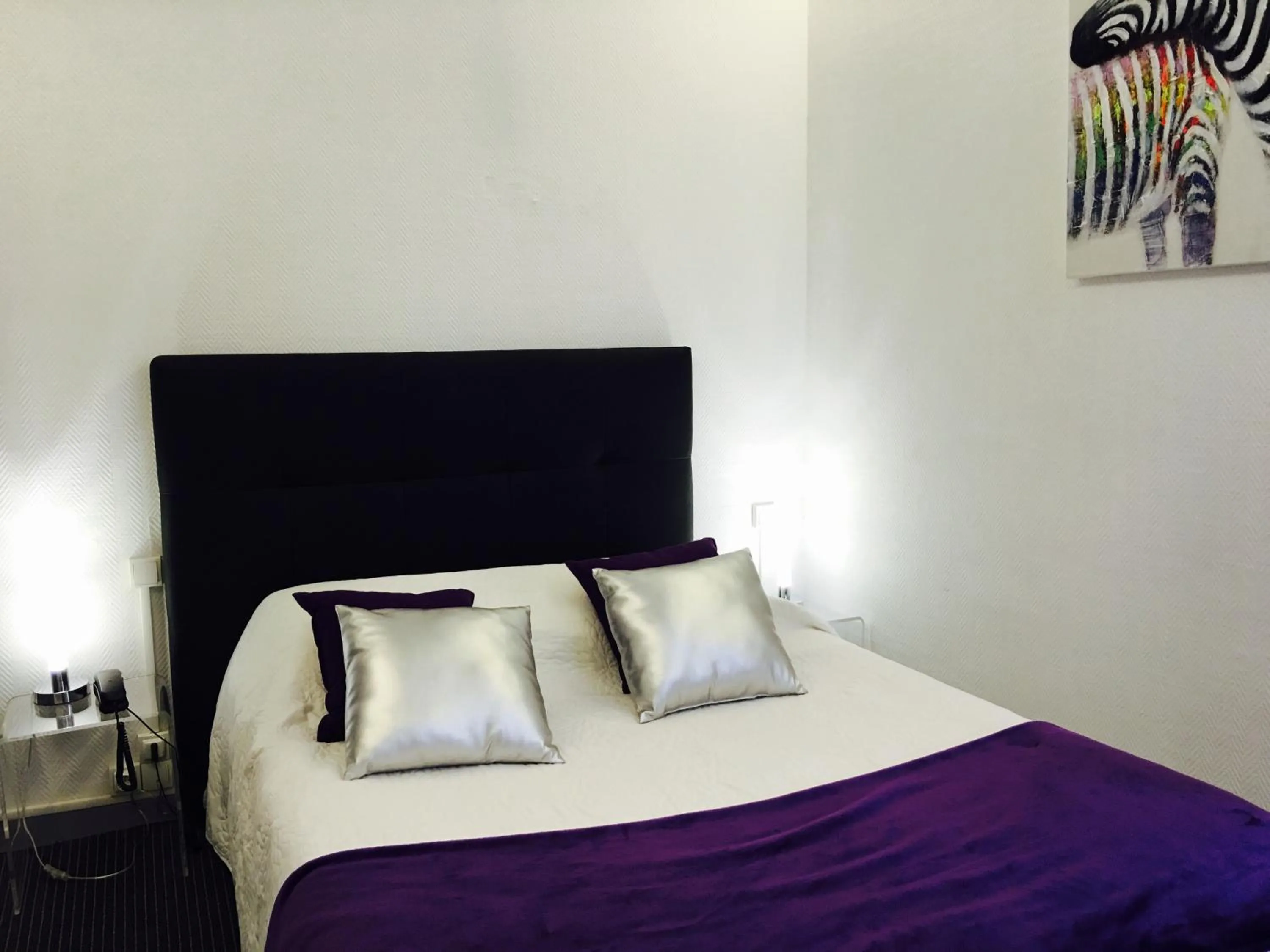 Bedroom, Bed in Hôtel Le Capitole