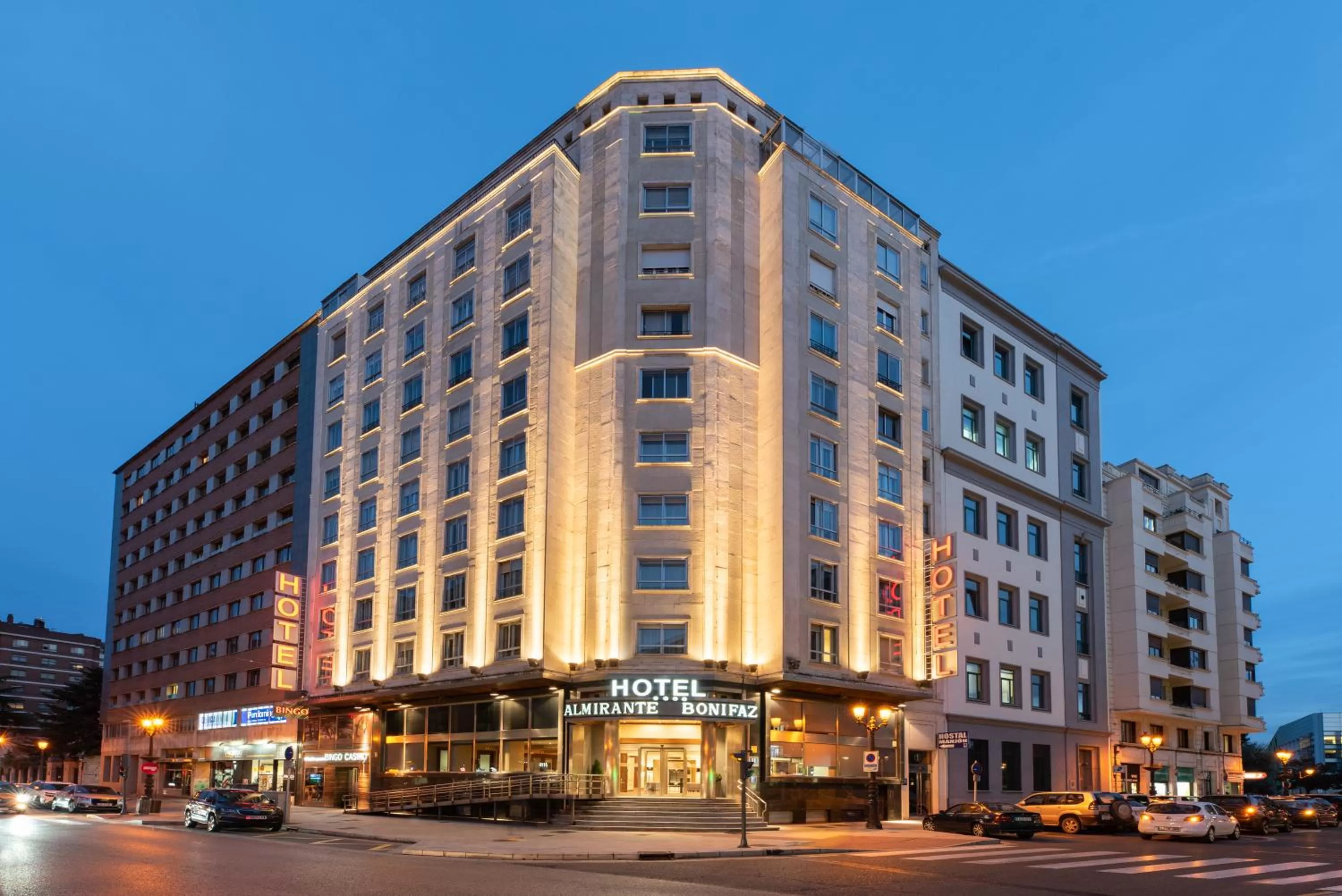 Property building in Crisol Almirante Bonifaz