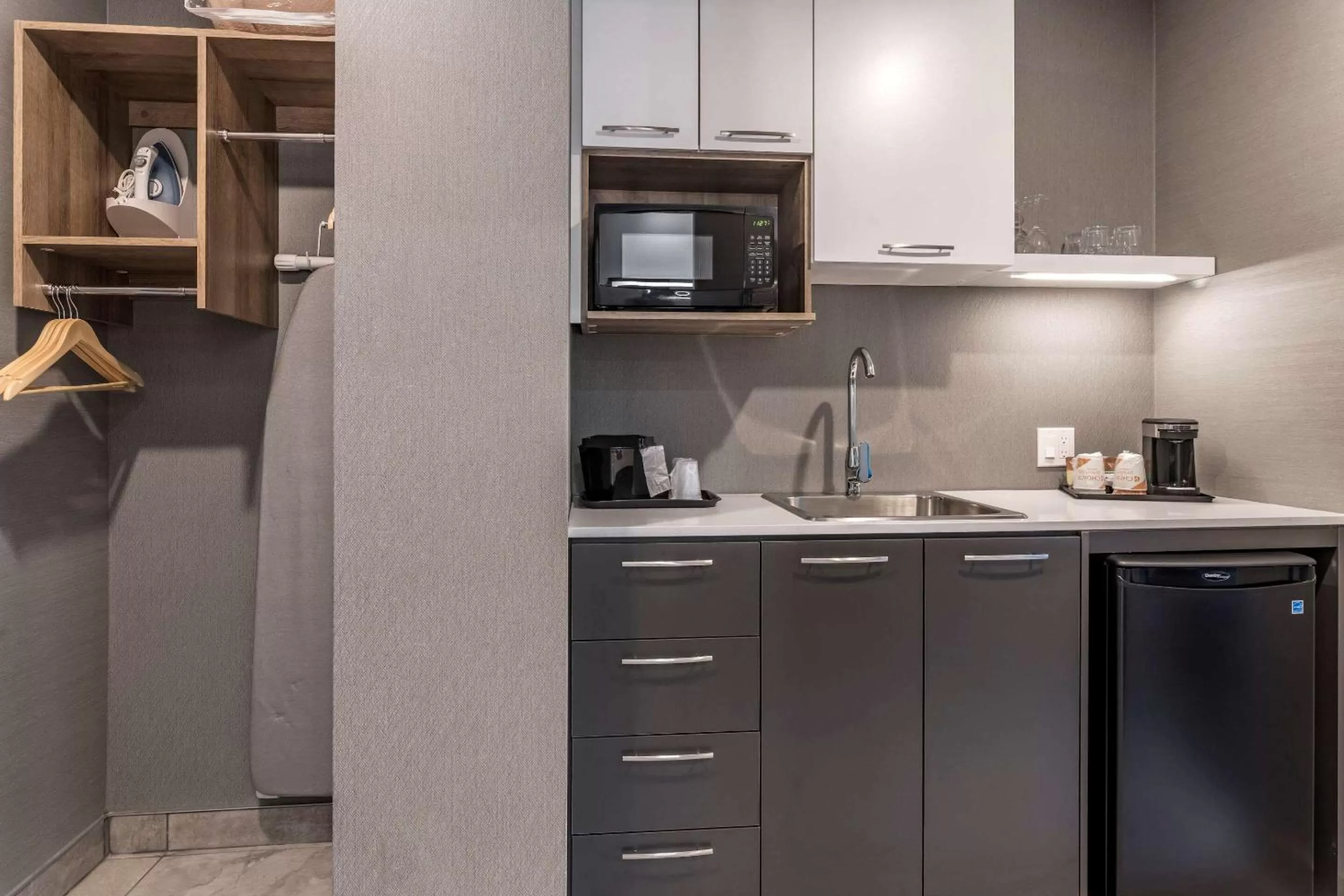 Photo of the whole room in Quality Hotel & Conference Centre