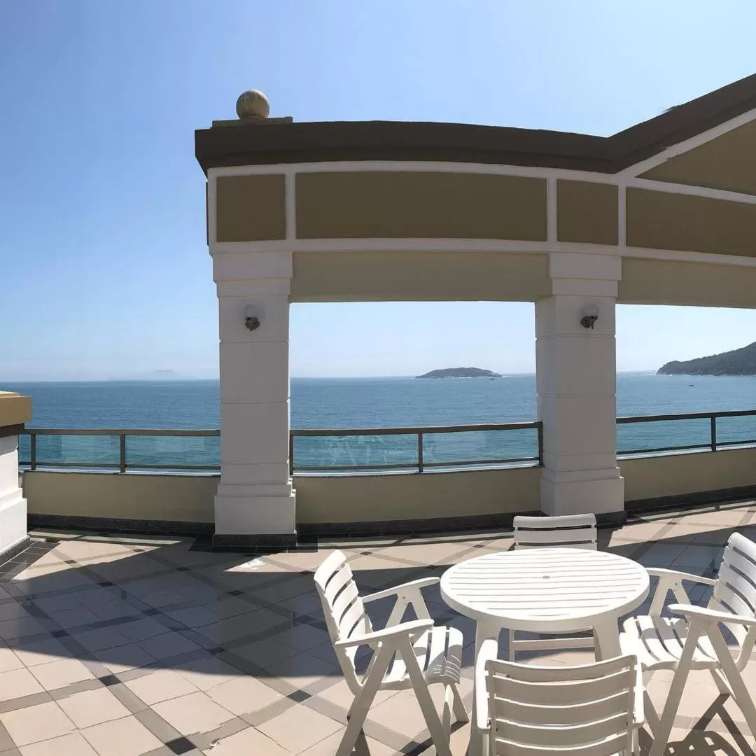 Day in Golfinhos Apart Hotel