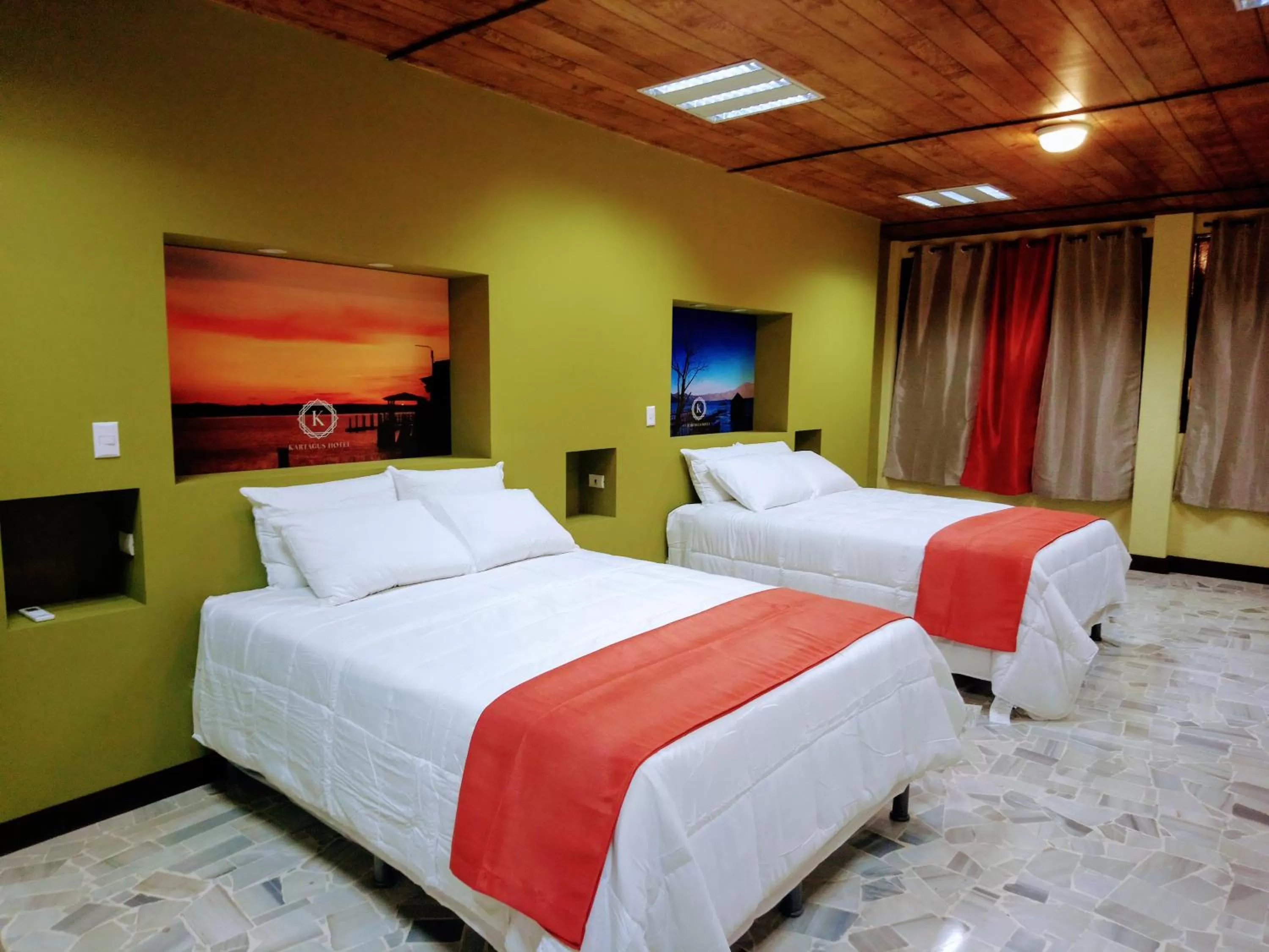 Bed in Kartagus Hotel