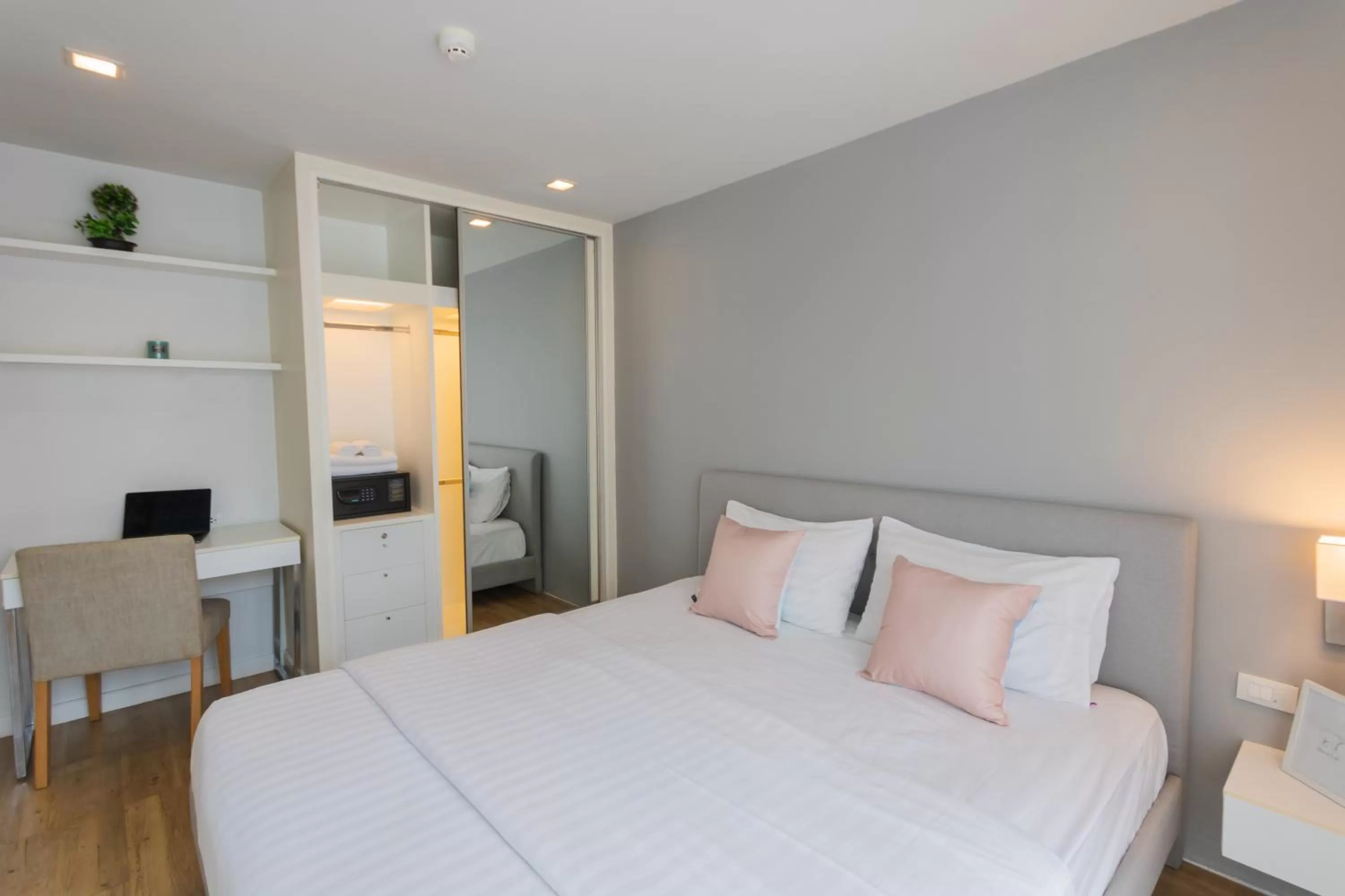 Bedroom, Bed in United Residence Ekamai Bangkok