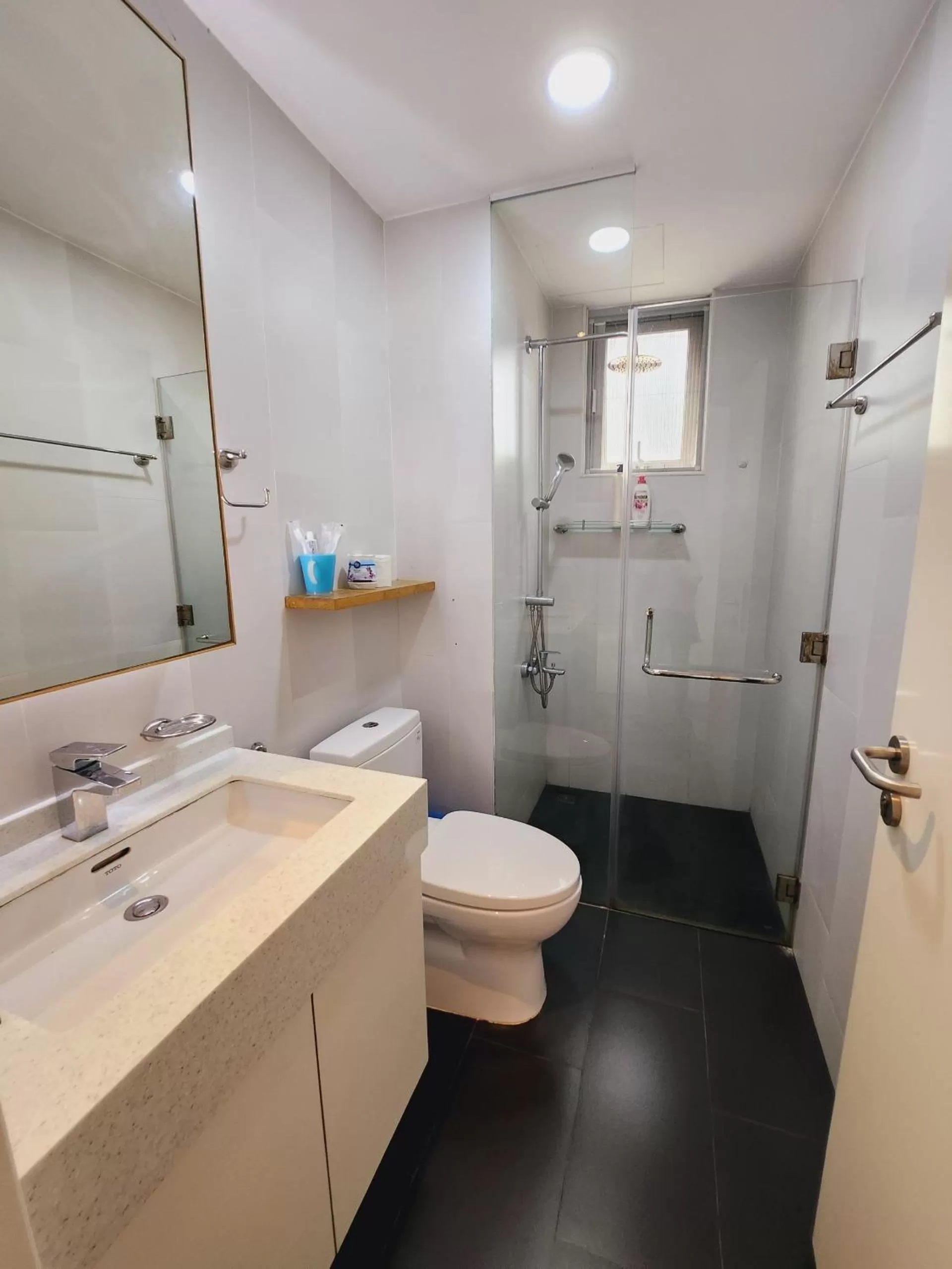 Shower in Scenic Valley Suite