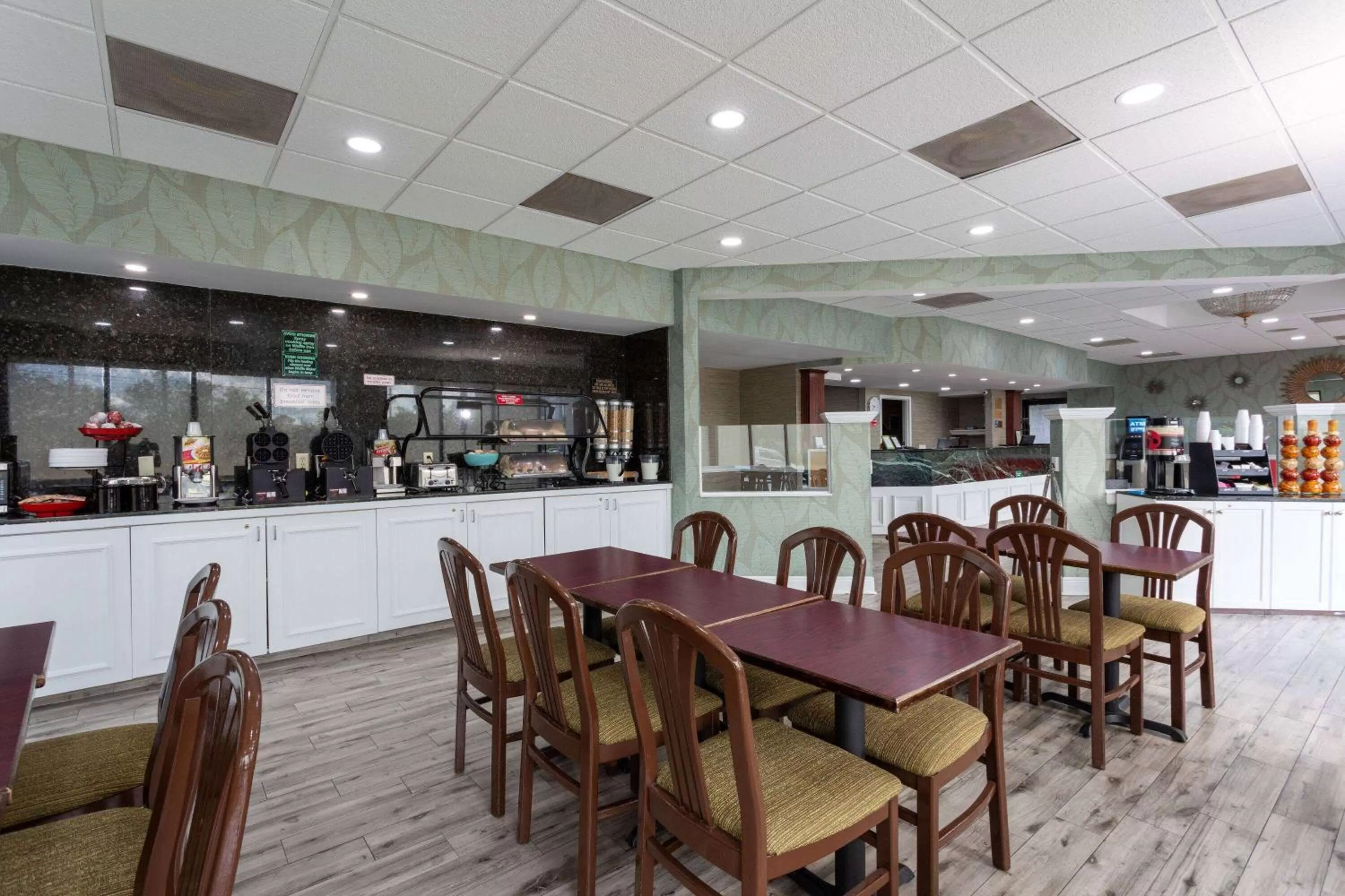 Breakfast in Ramada by Wyndham Altamonte Springs Near I-4