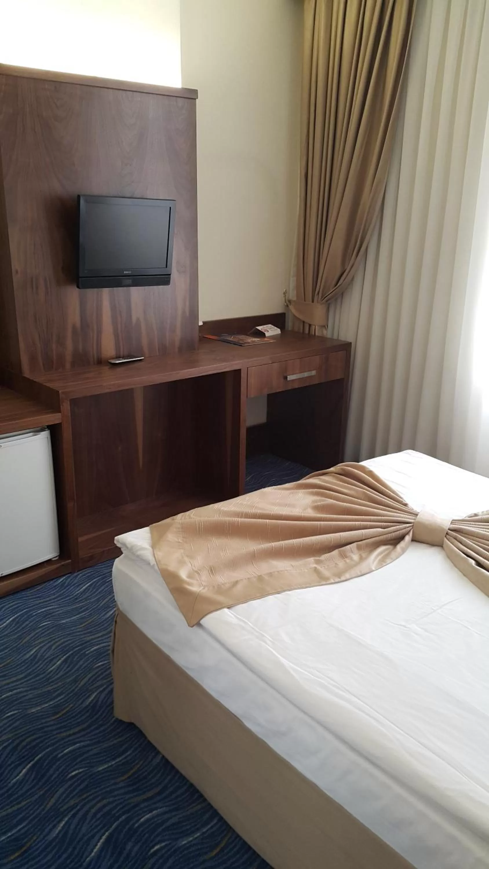 TV and multimedia, Bed in Miroglu Hotel
