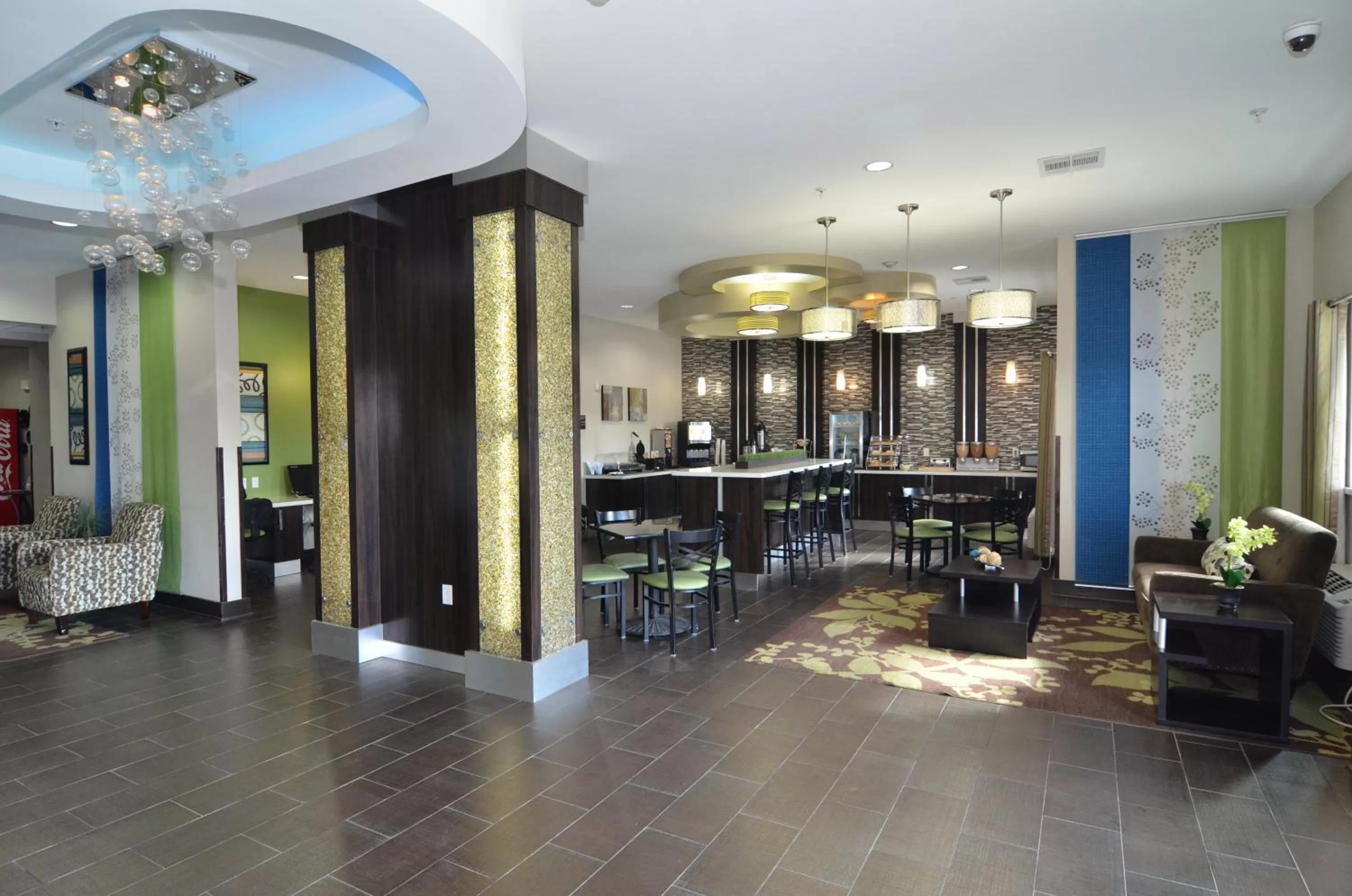 Quality Inn & Suites Kenedy - Karnes City