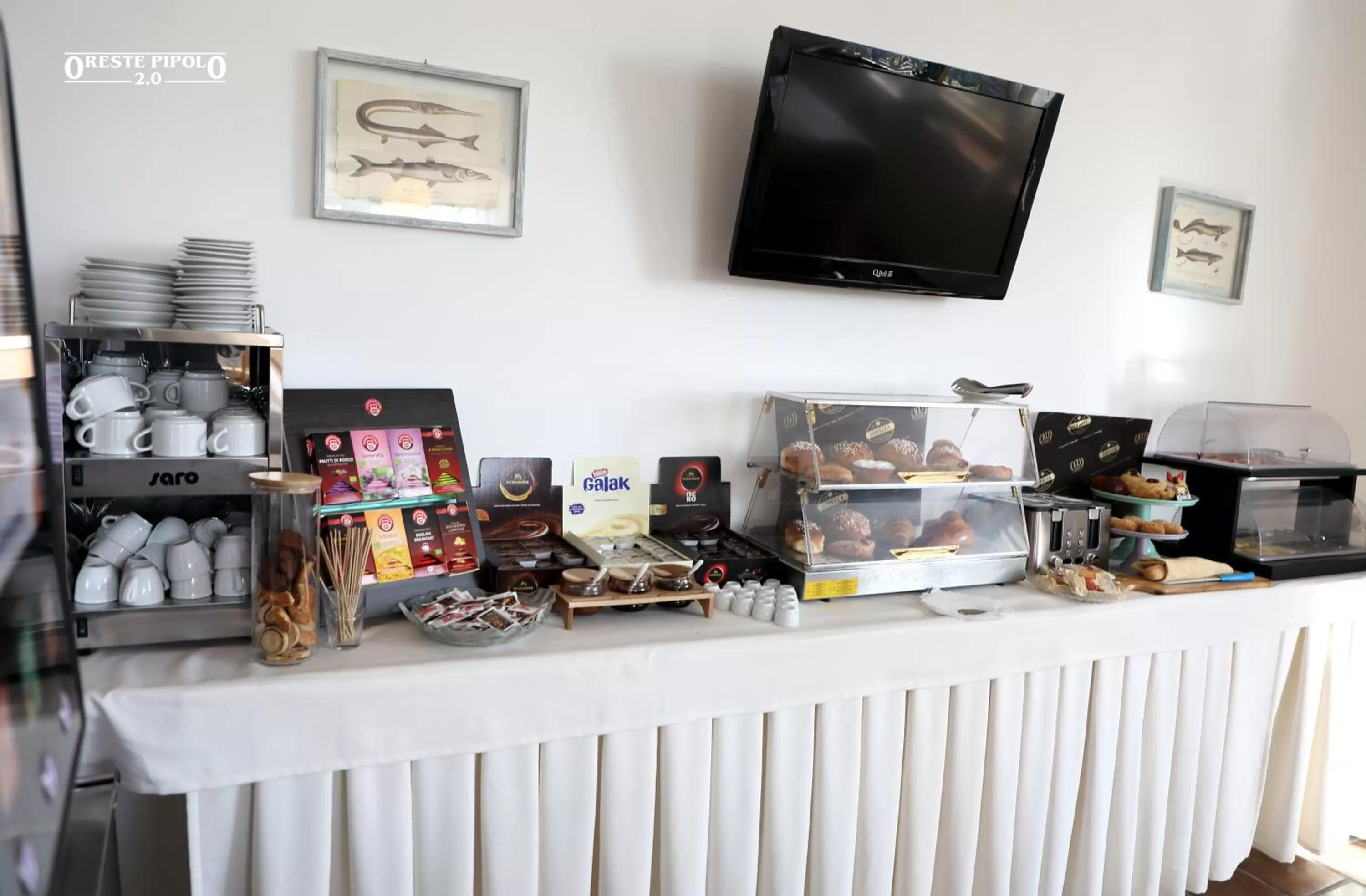 Food and drinks in Jazz Hotel