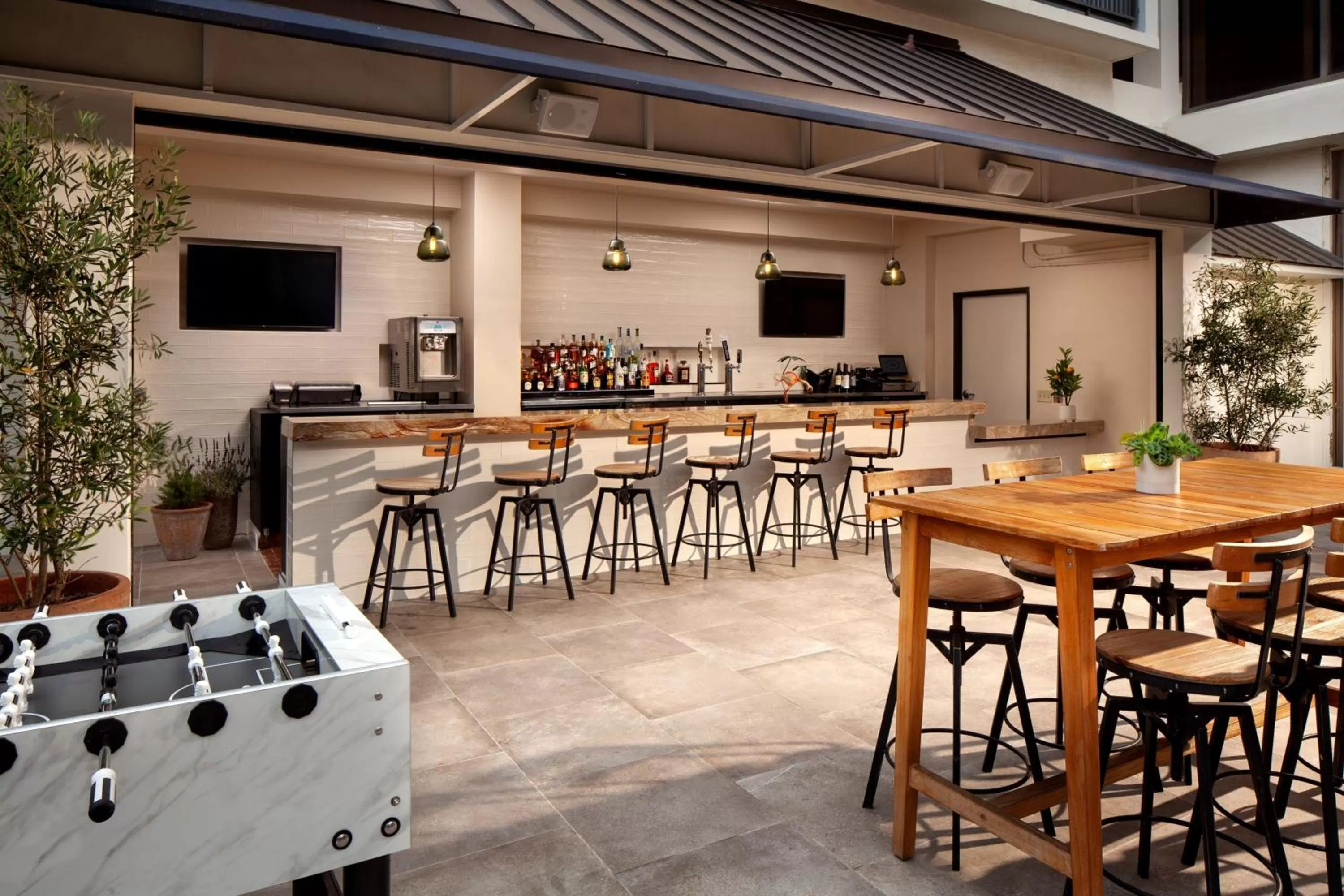 Swimming pool in Sheraton Universal