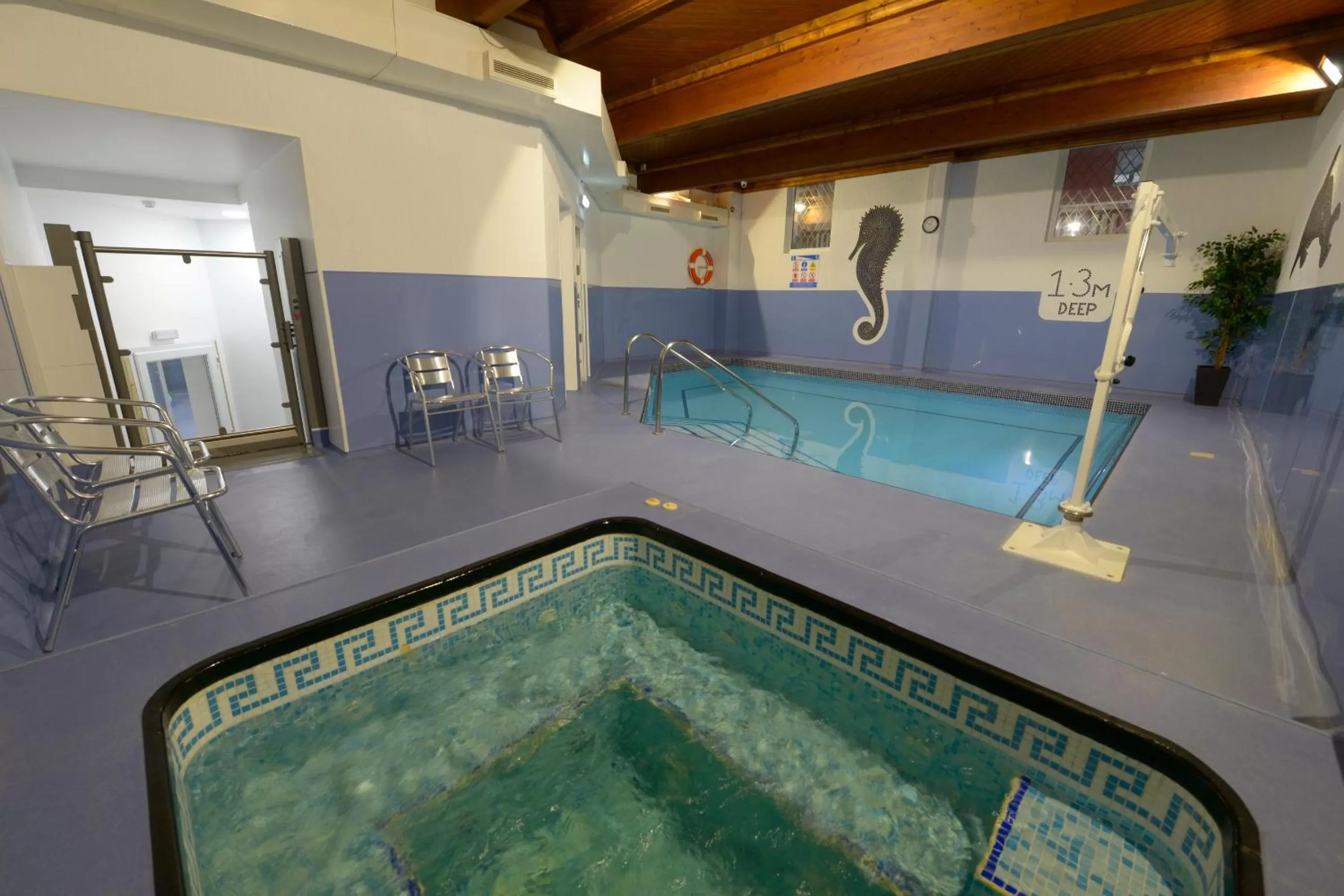 Swimming pool in Royal Maritime Hotel