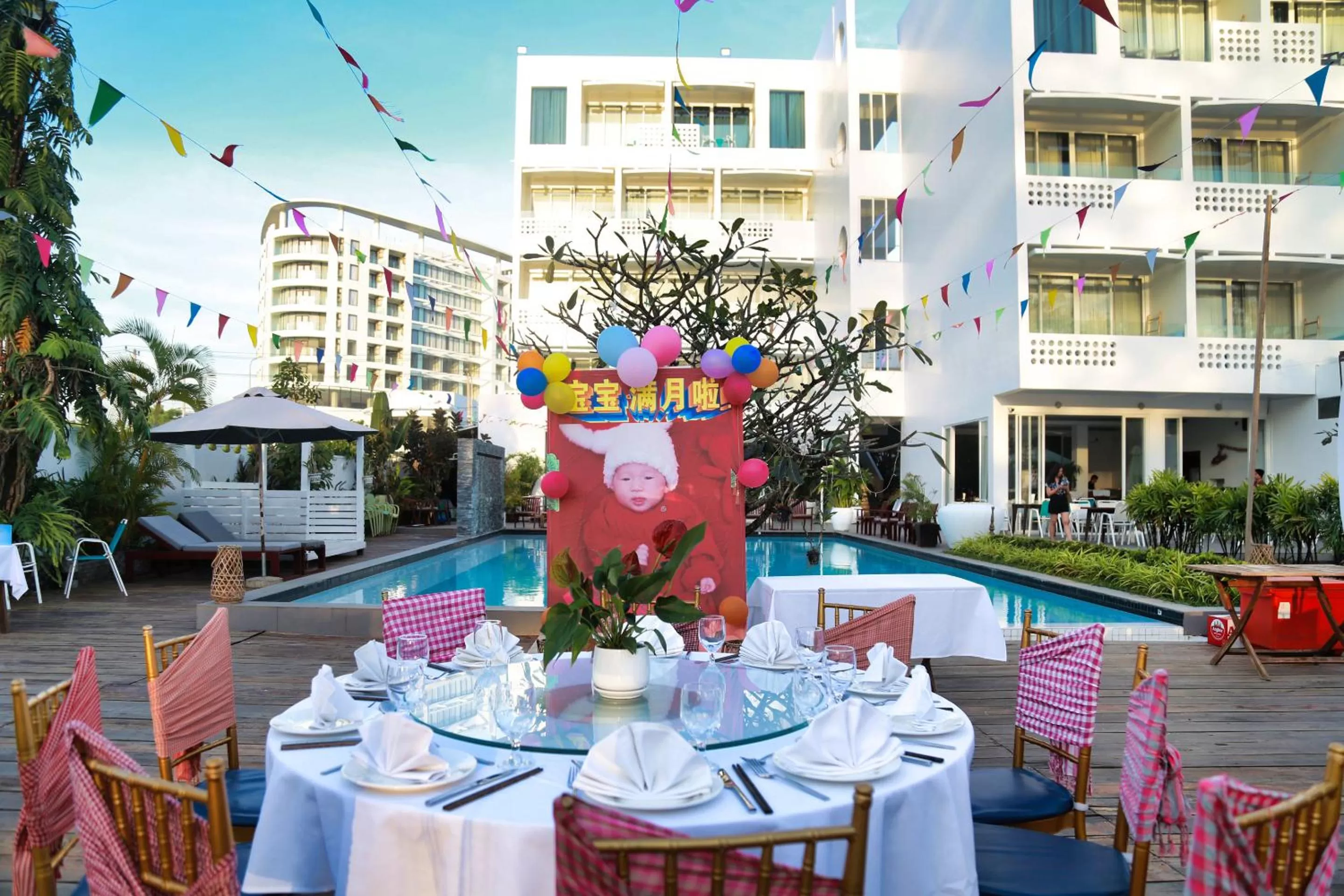 Evening entertainment in Naiya Sea Resort