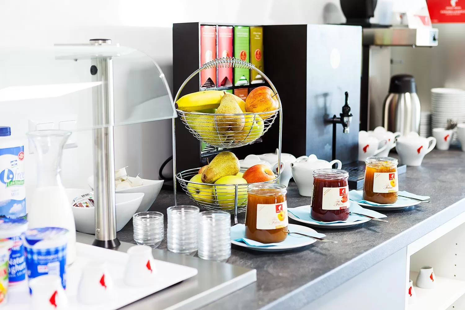 Buffet breakfast in Hotel Tullnerfeld