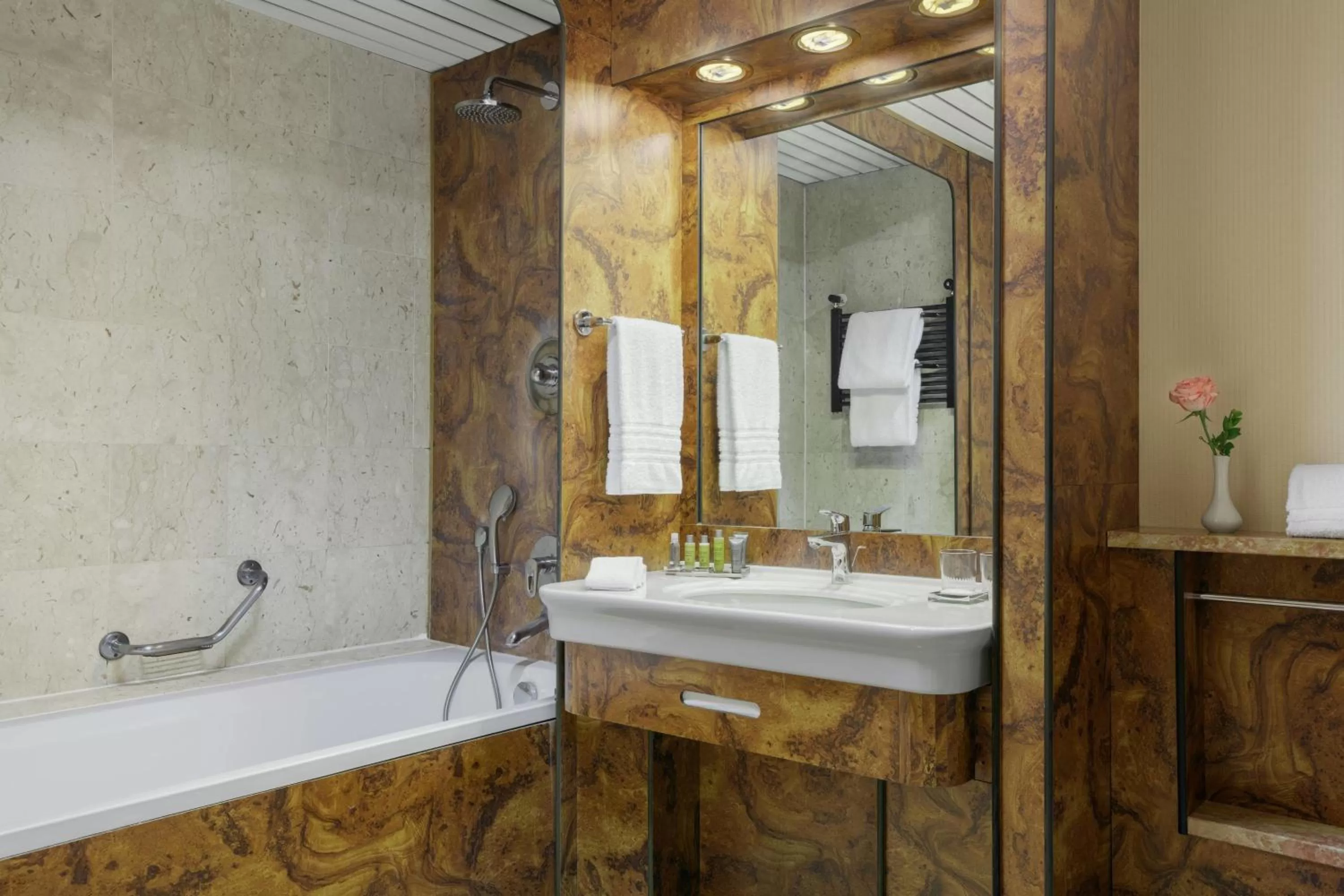 Junior Suite  in Milan Marriott Hotel