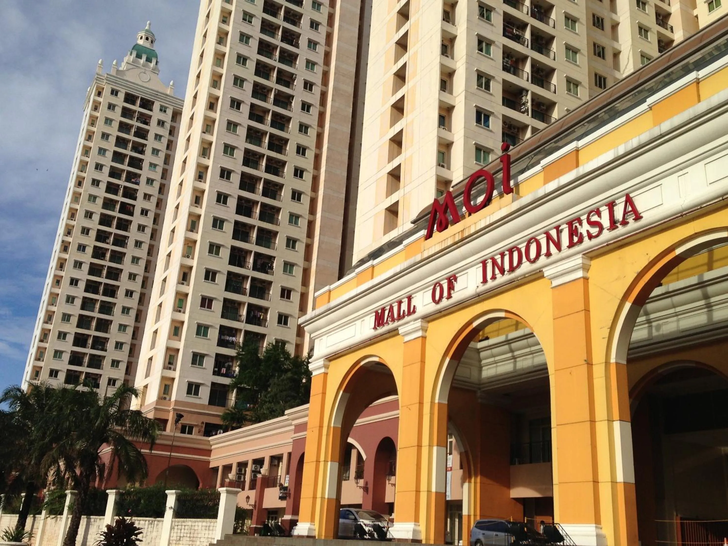 Facade/entrance in Ravarine Suite Apartment