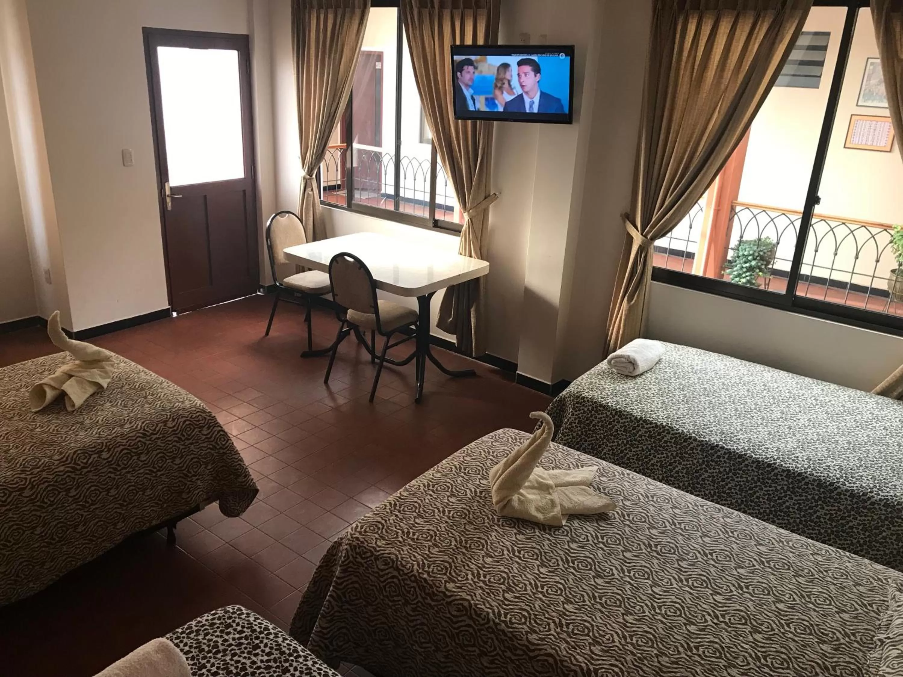 TV and multimedia, Bed in Cittadella Hostal