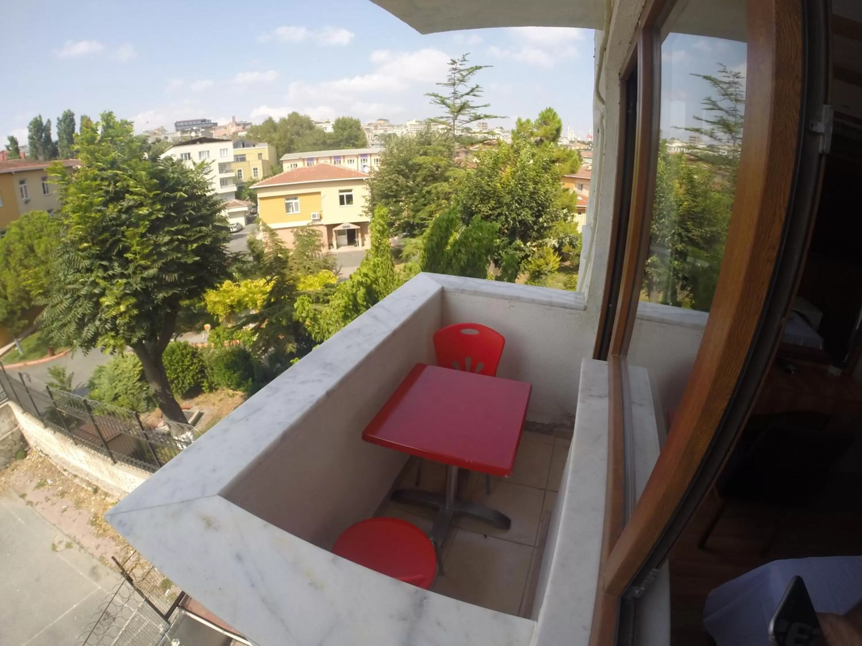 Garden, Balcony/Terrace in Arat Apartments