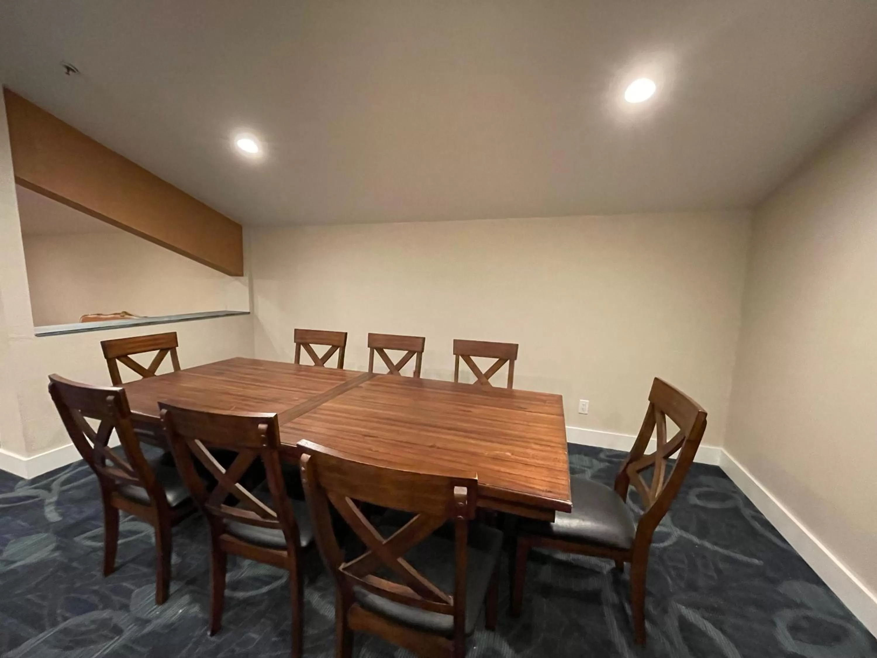 Seating area in The Historic Brookdale Lodge, Santa Cruz Mountains