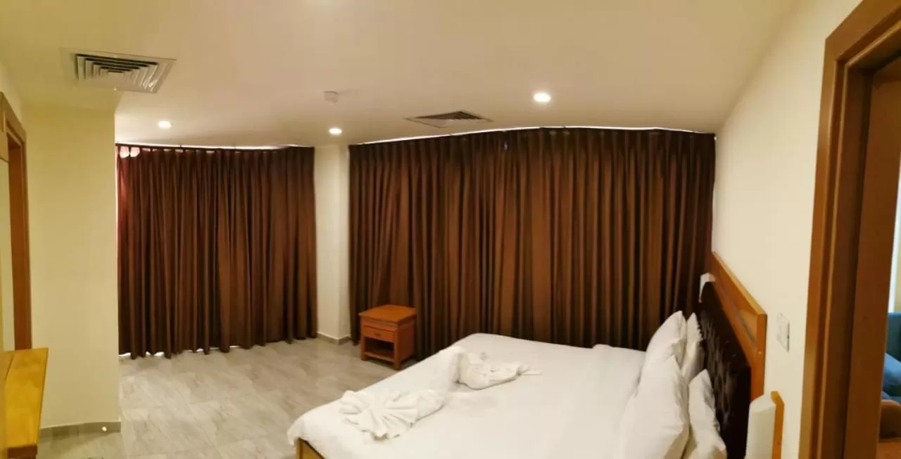 Bedroom, Bed in Jawharet Alswefiah Hotel Suites