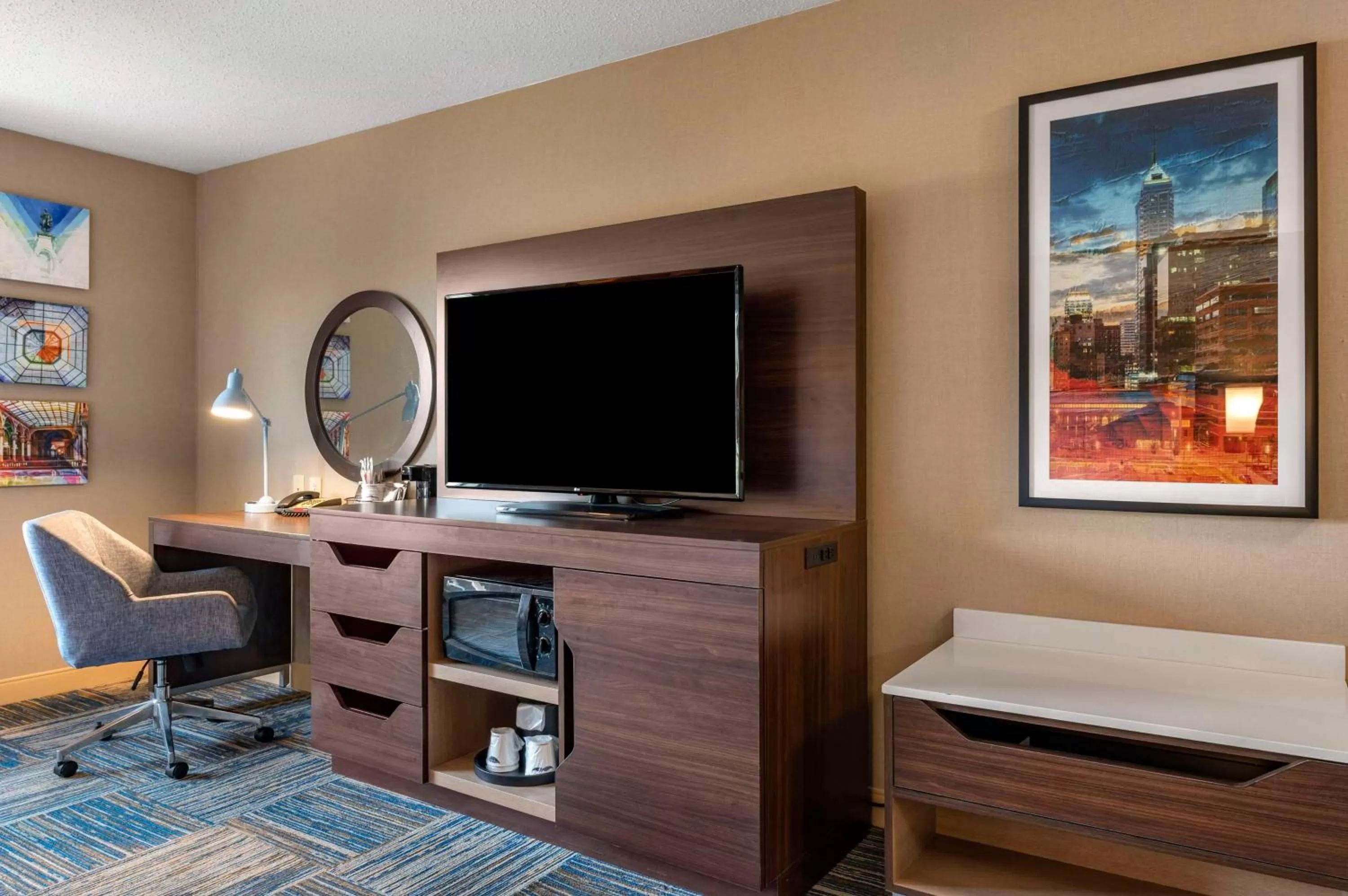 Bedroom in Hampton Inn Greenfield