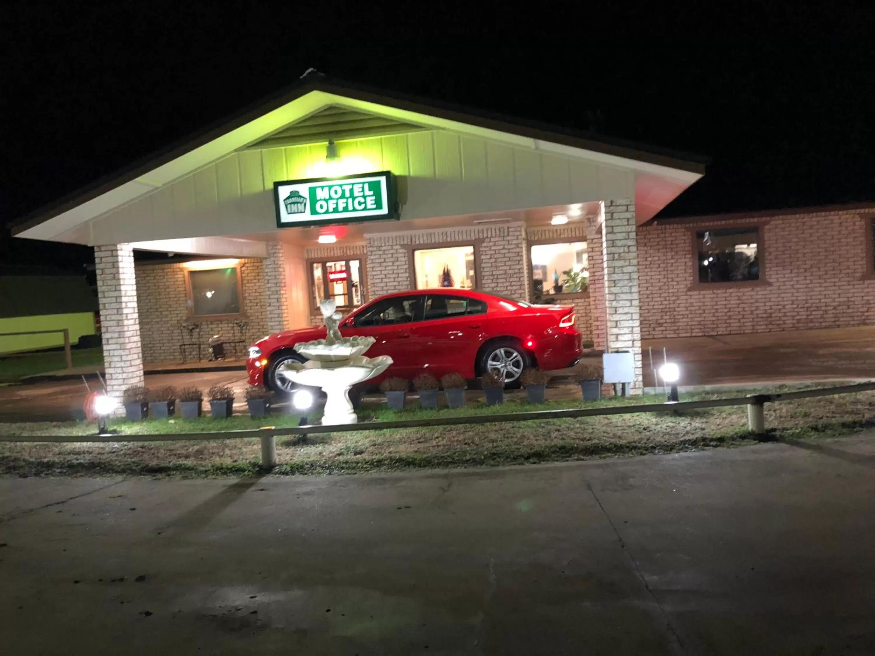 Property Building in Travelers Inn Wilburton