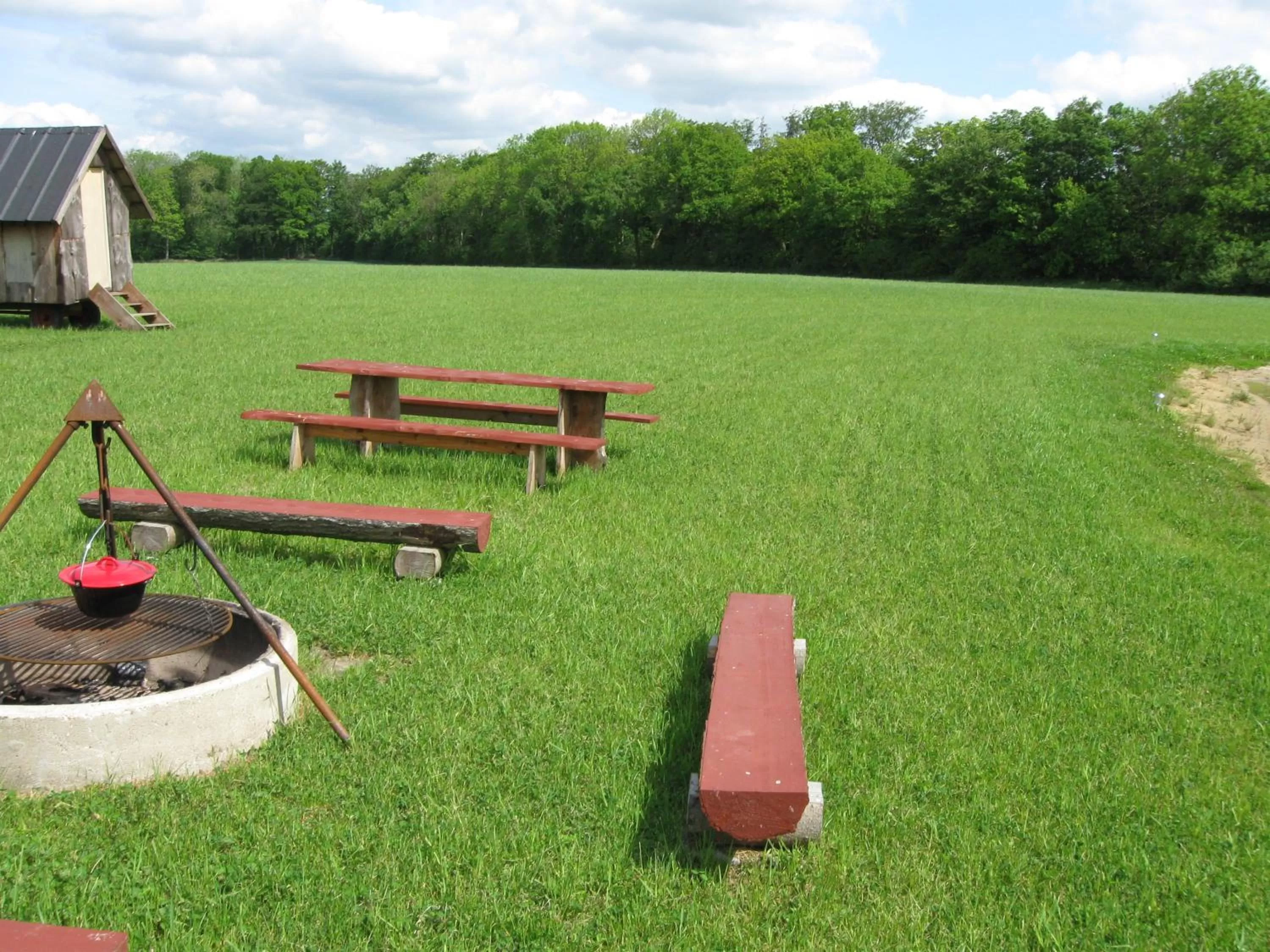 Area and facilities, Garden in Koebenhovedskov Bed & Breakfast