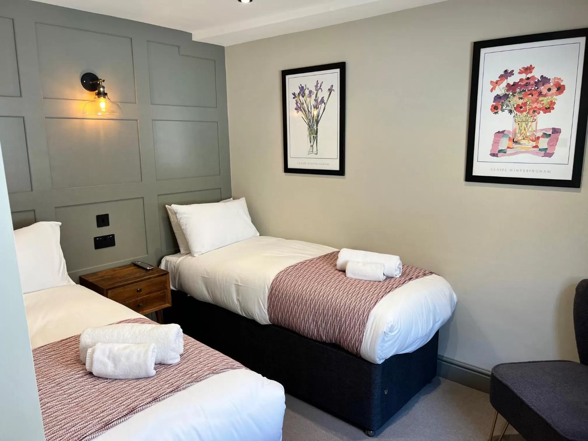 Bedroom, Bed in The Punchbowl Inn