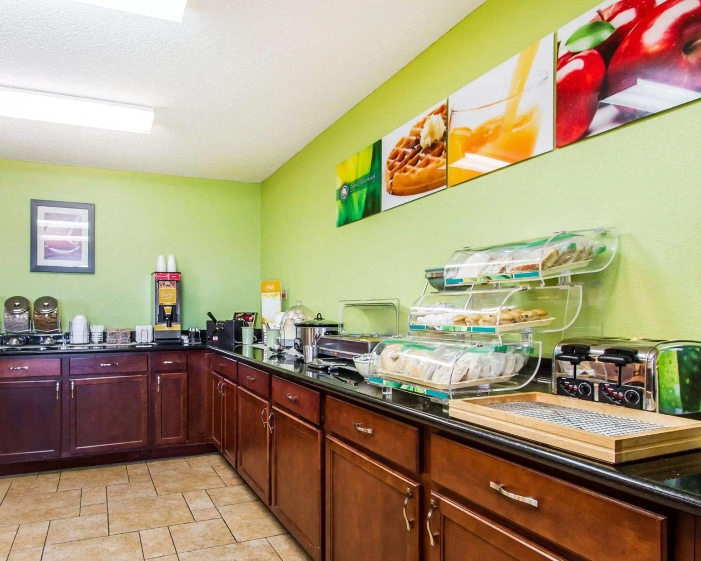 Restaurant/places to eat in Quality Inn & Suites Ottumwa North