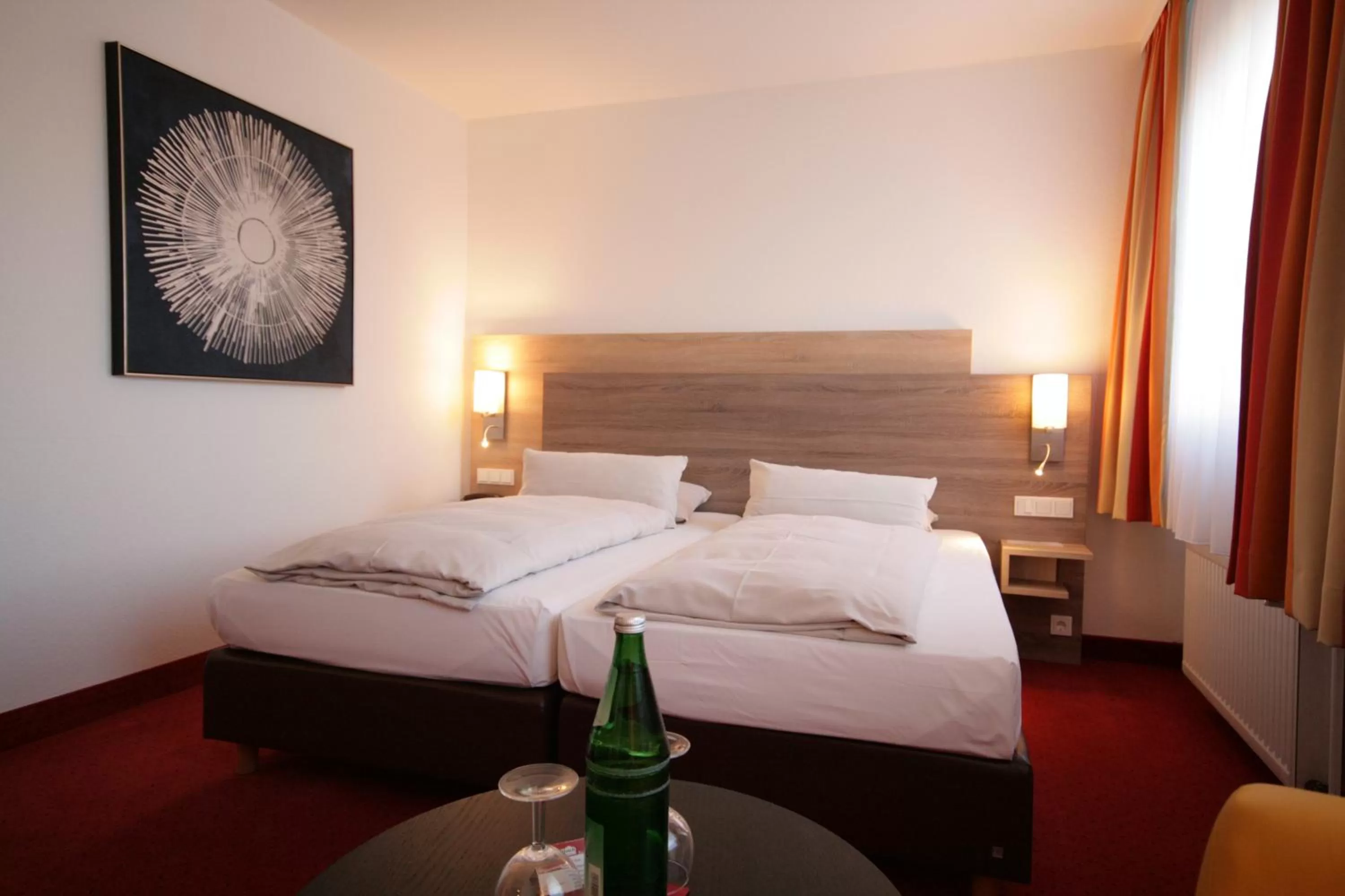 Photo of the whole room, Bed in Montana Hotel Mönchengladbach