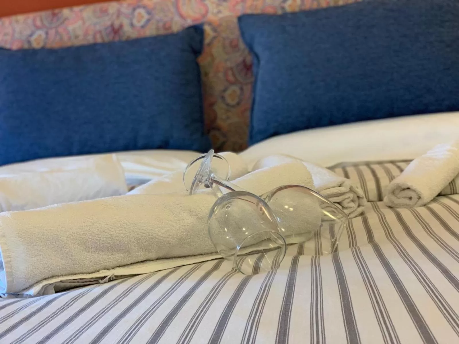 Decorative detail, Bed in Sant'Oronzo Rooms