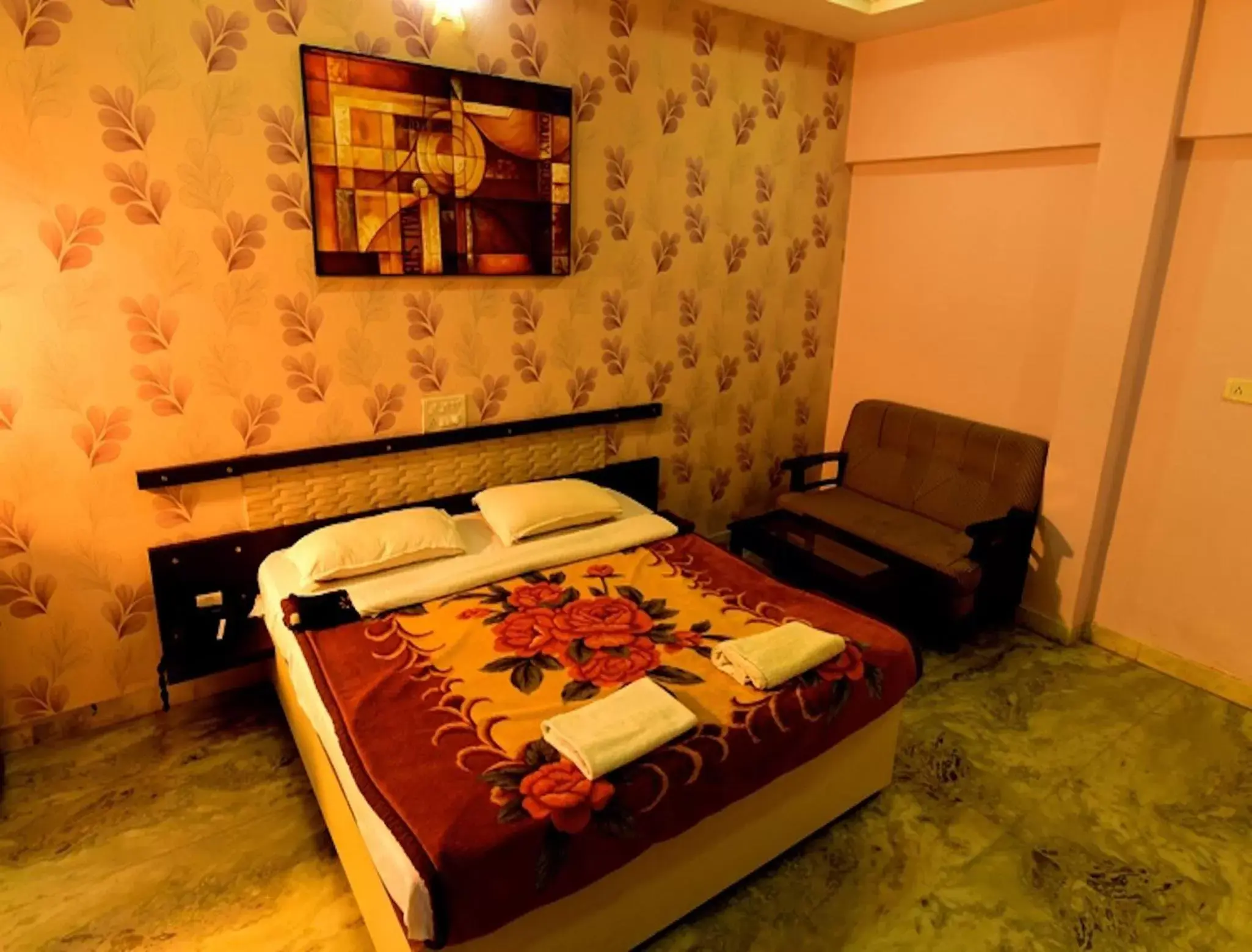 Deluxe Double Room in Hotel Ashlesh Manipal Deluxe Double Room in Hotel Ashlesh Manipal