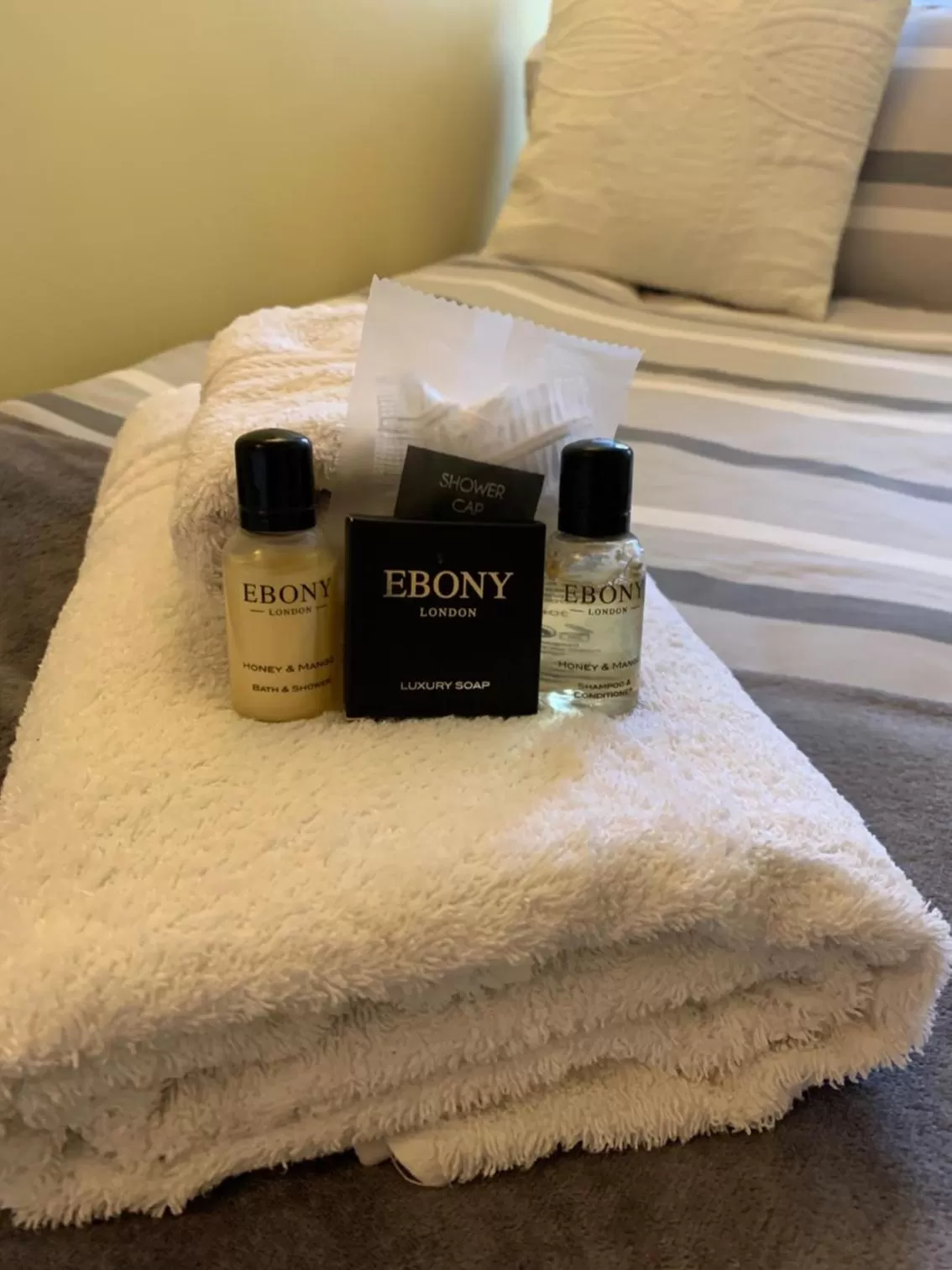 Bed in The Holly Tree