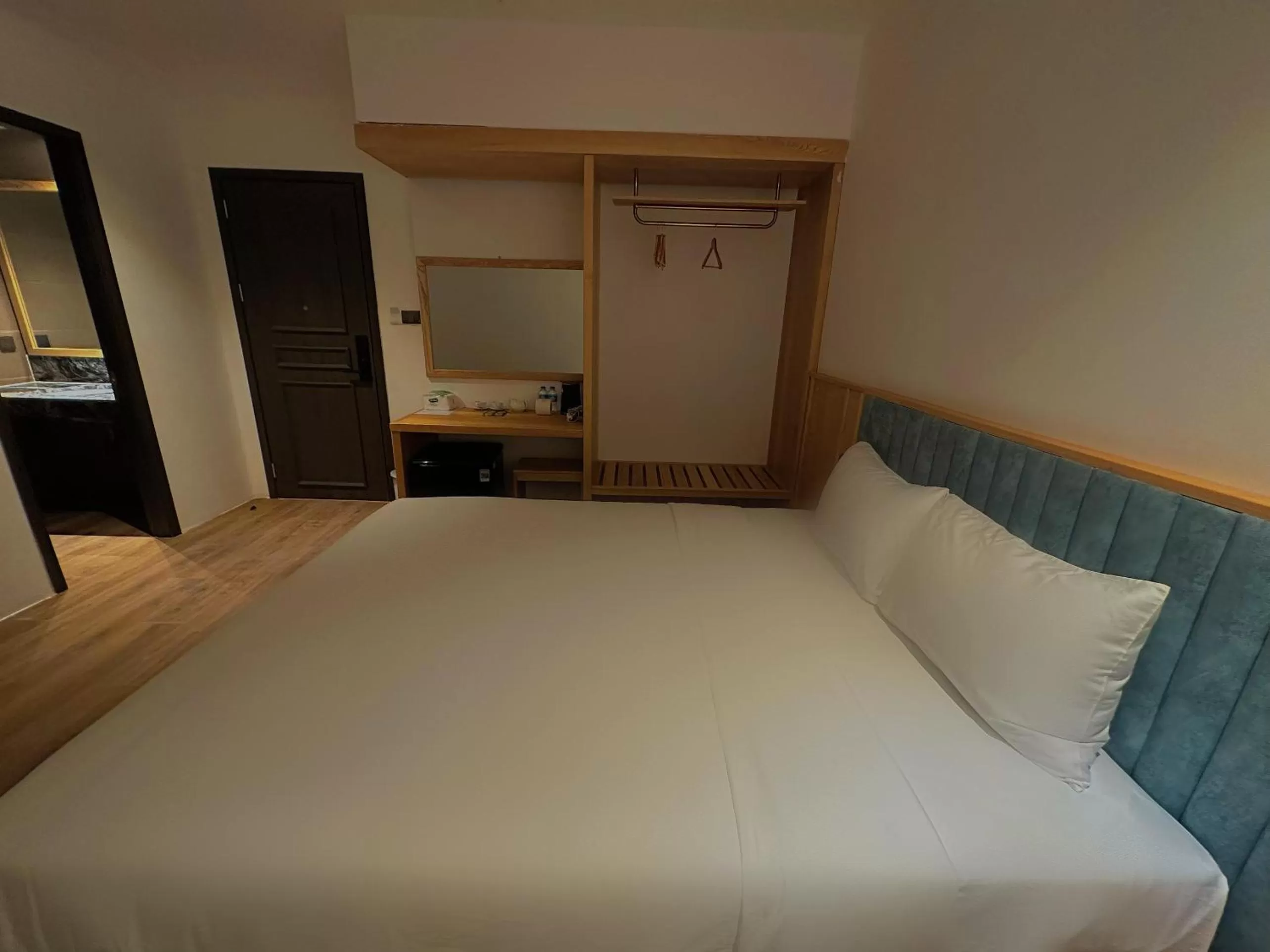 Bedroom, Bed in Haven Hut Hotel