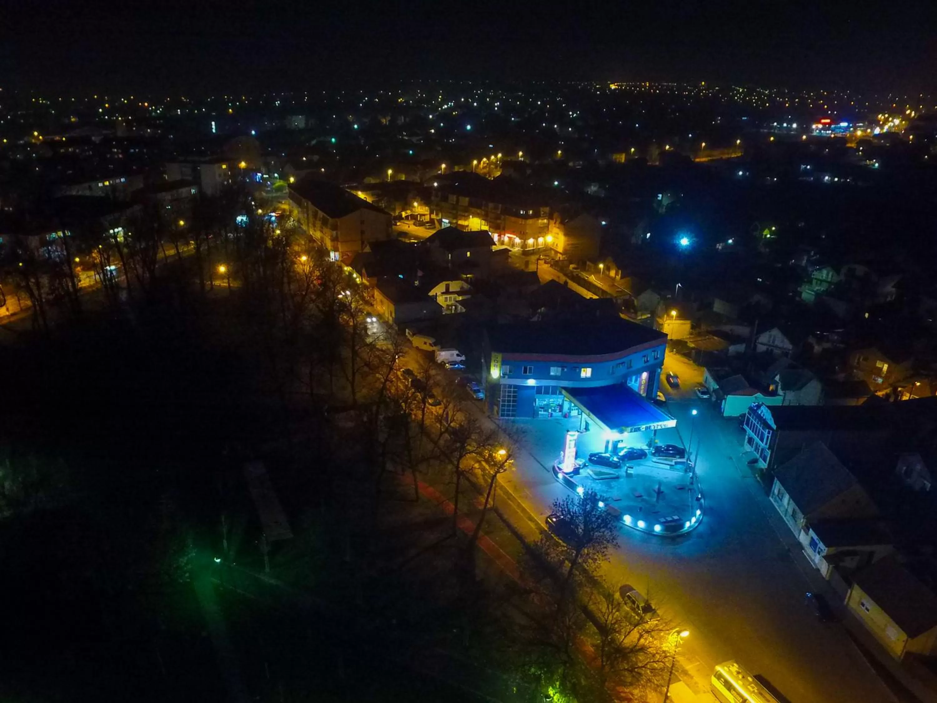 Property building in Motel Gas-Petrol