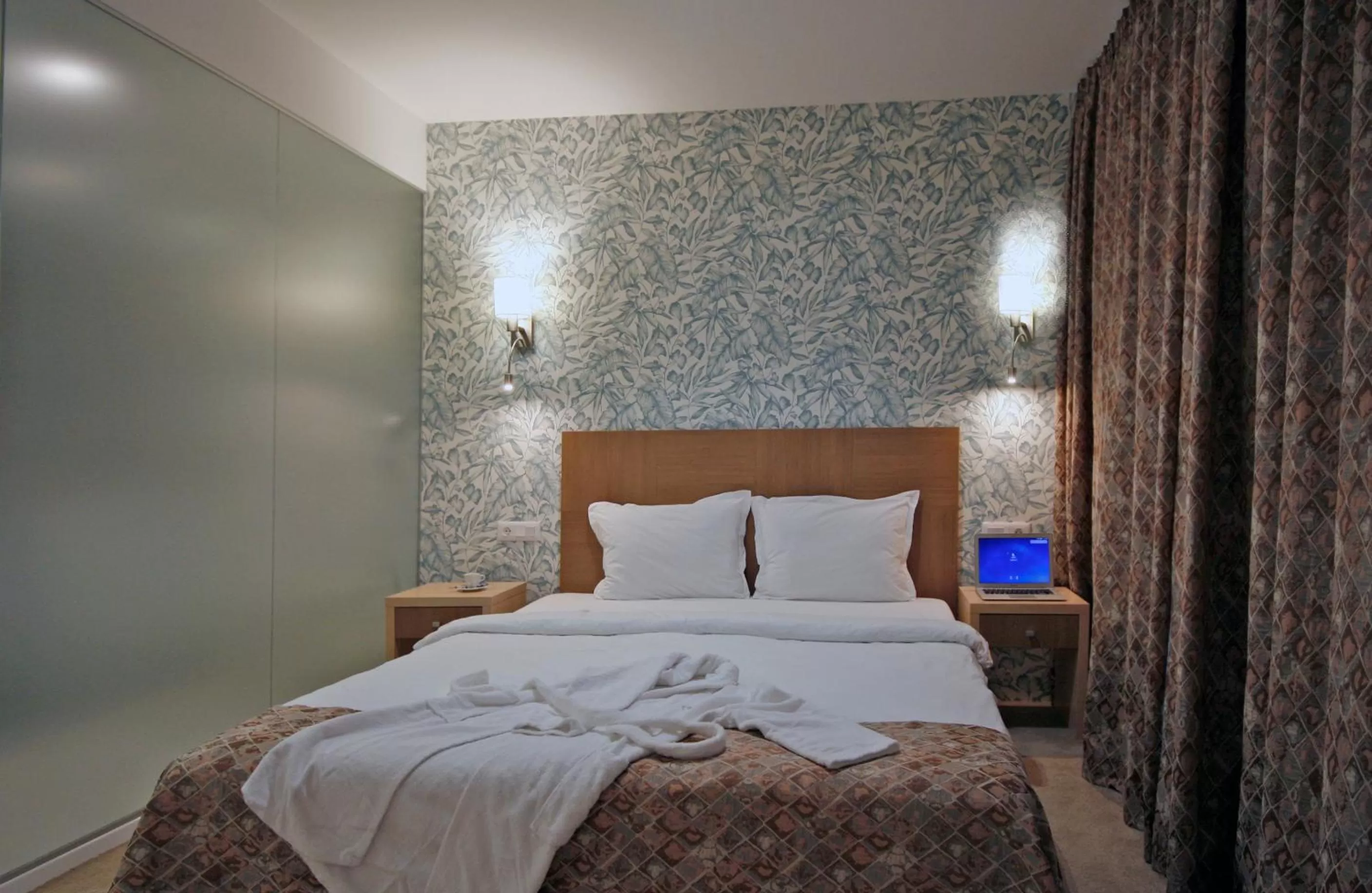 Bed in Vitosha Park Hotel - Free Indoor Pool & Parking