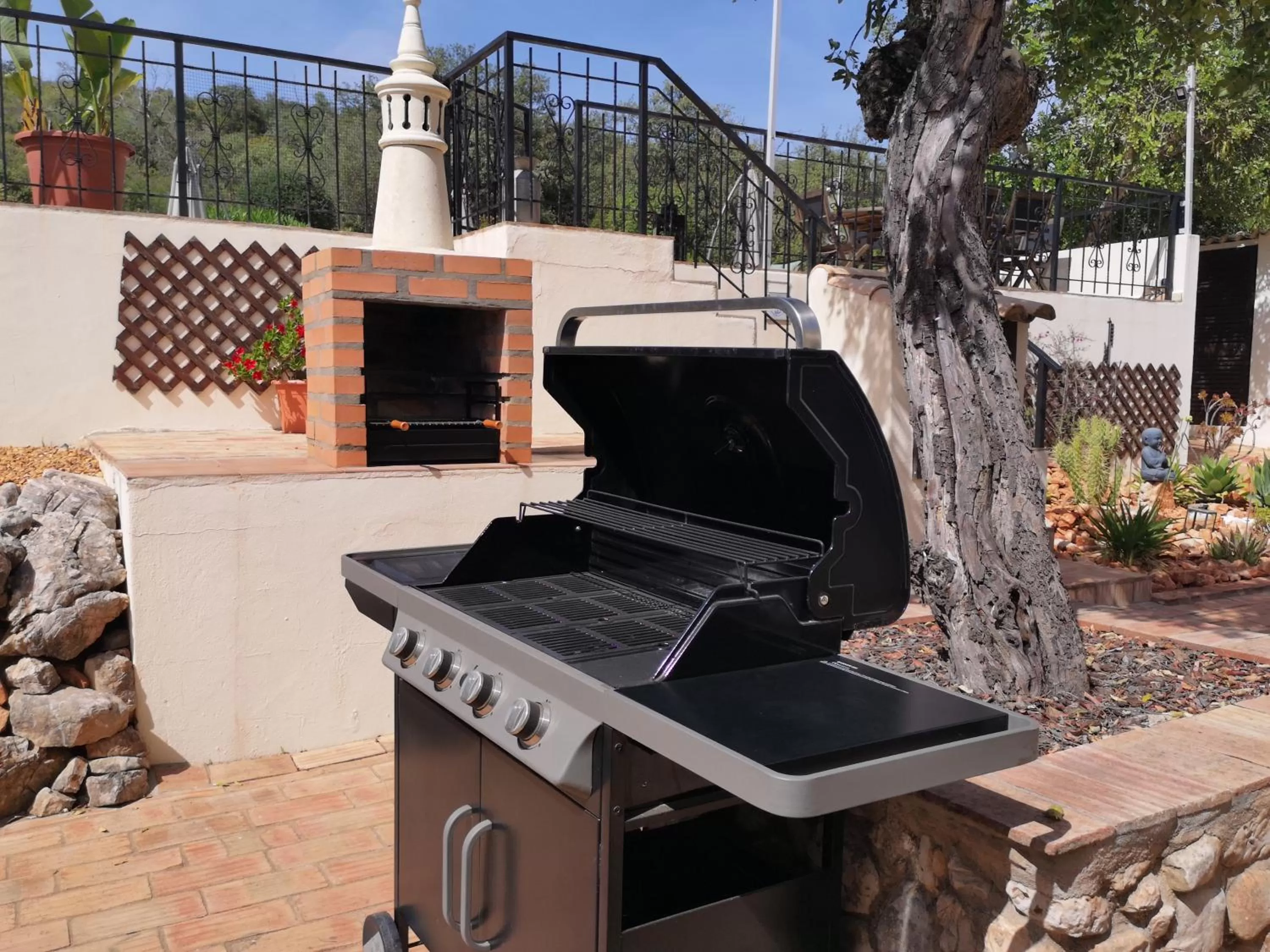 BBQ Facilities in Quinta Da Familia