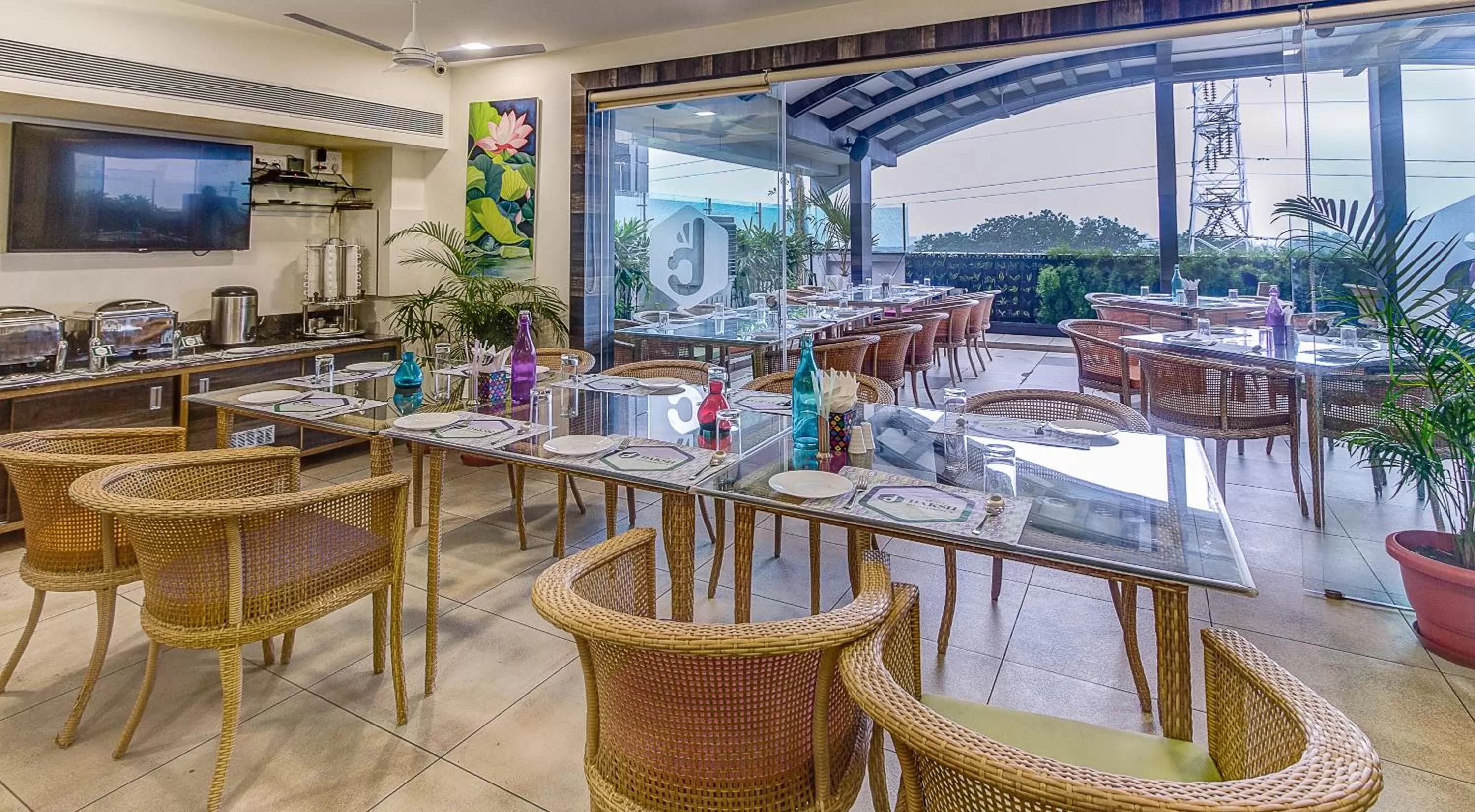 Restaurant/places to eat in Treebo Daksh Residency